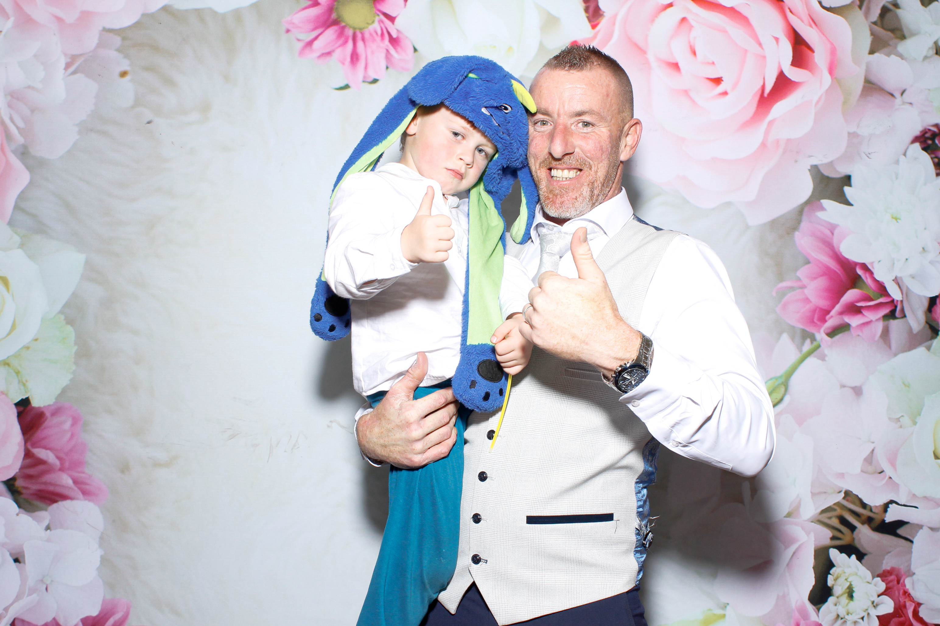 Georgina & Aaron | View more photos from the event at gallery.snapmagic.ie/u/SnapMagic/Georgina-Aaron