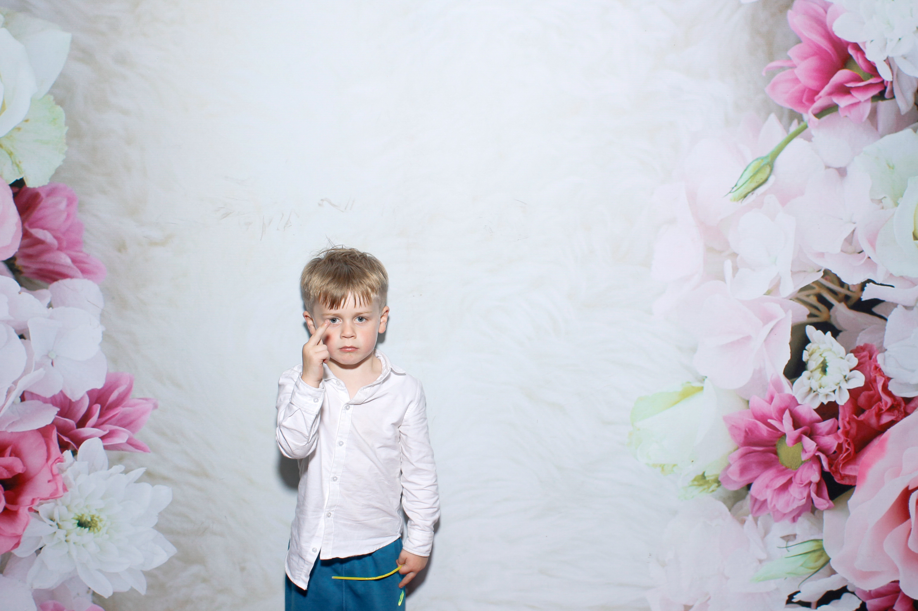 Georgina & Aaron | View more photos from the event at gallery.snapmagic.ie/u/SnapMagic/Georgina-Aaron