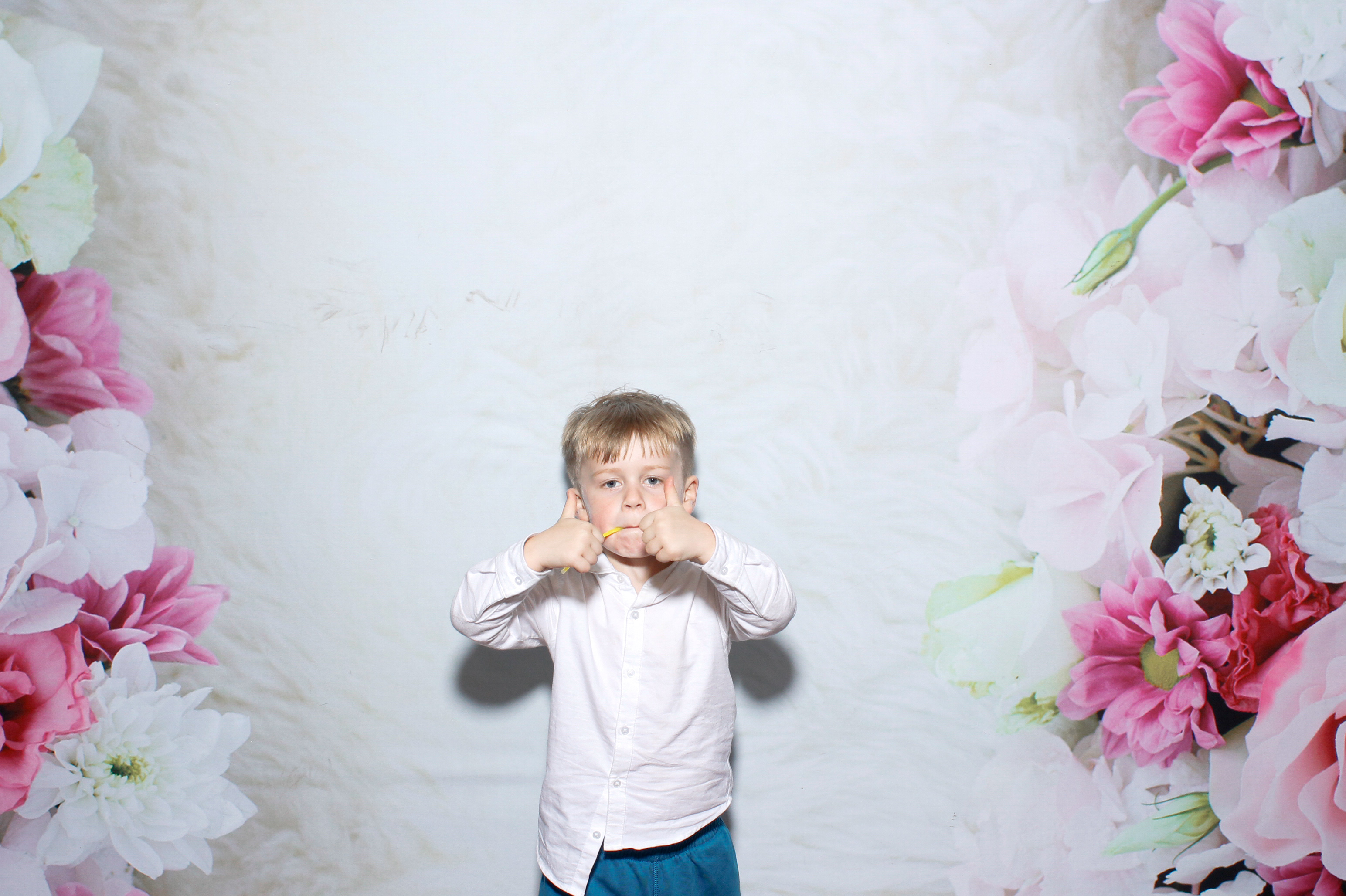 Georgina & Aaron | View more photos from the event at gallery.snapmagic.ie/u/SnapMagic/Georgina-Aaron