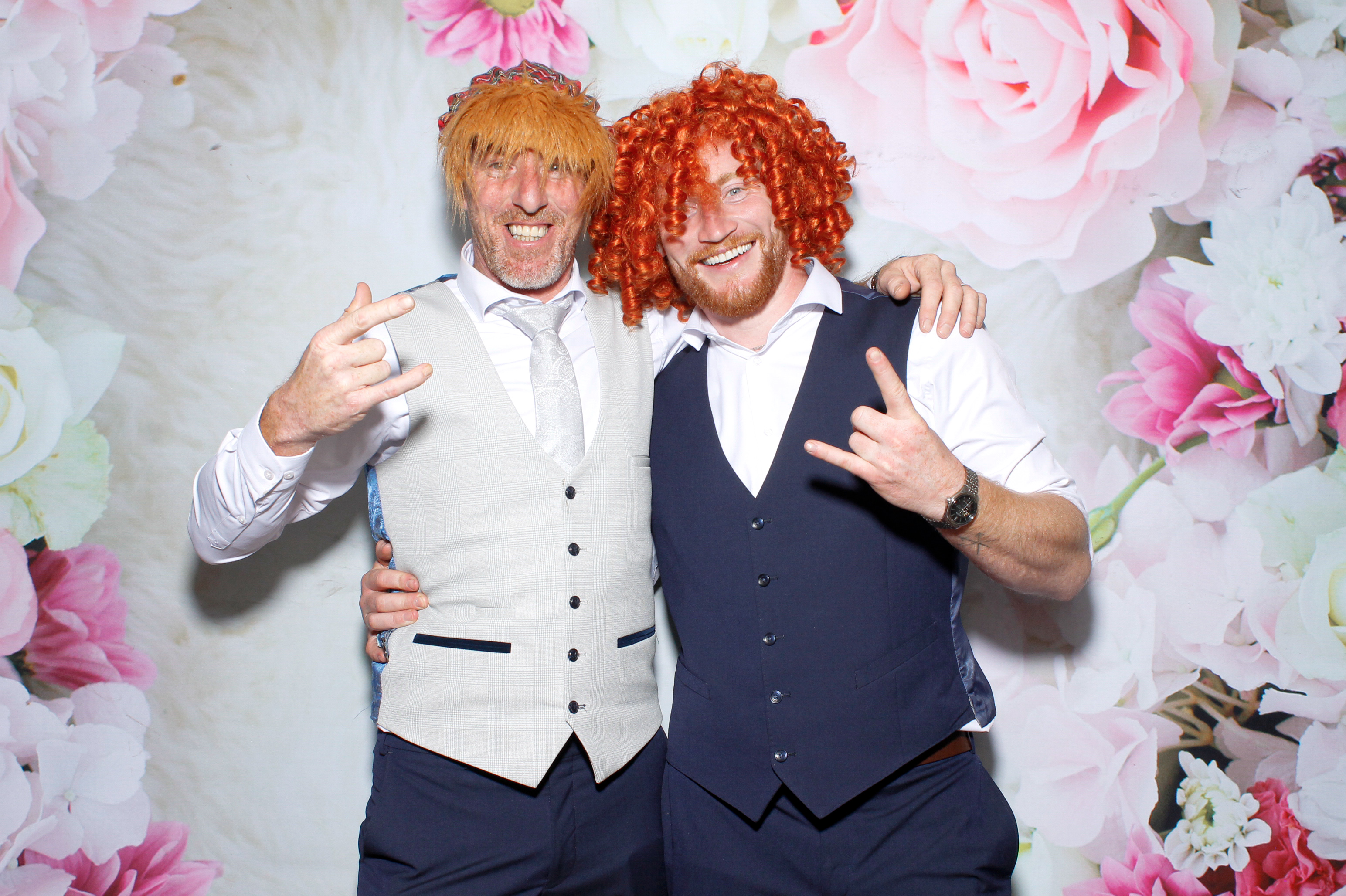 Georgina & Aaron | View more photos from the event at gallery.snapmagic.ie/u/SnapMagic/Georgina-Aaron