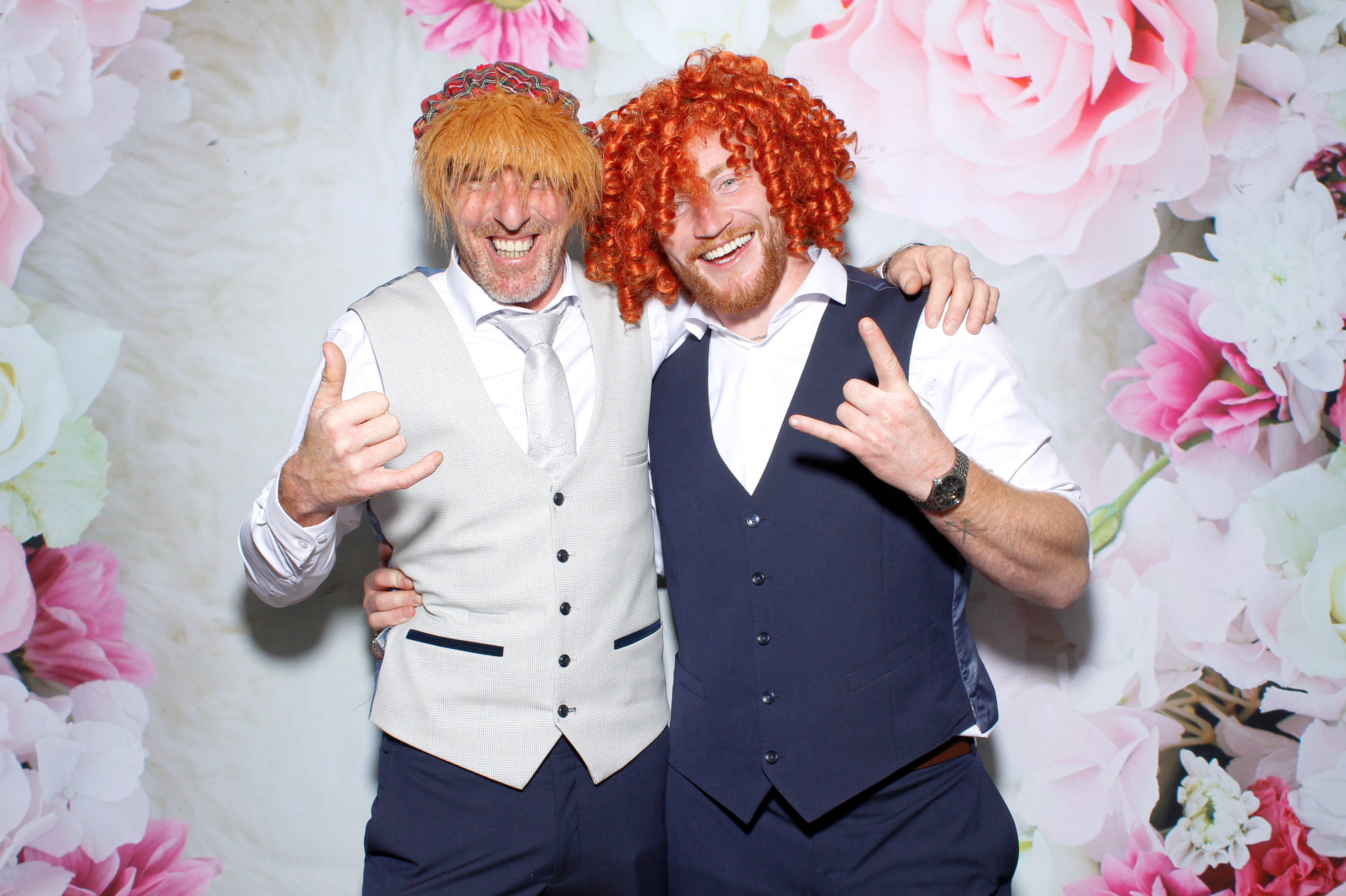 Georgina & Aaron | View more photos from the event at gallery.snapmagic.ie/u/SnapMagic/Georgina-Aaron