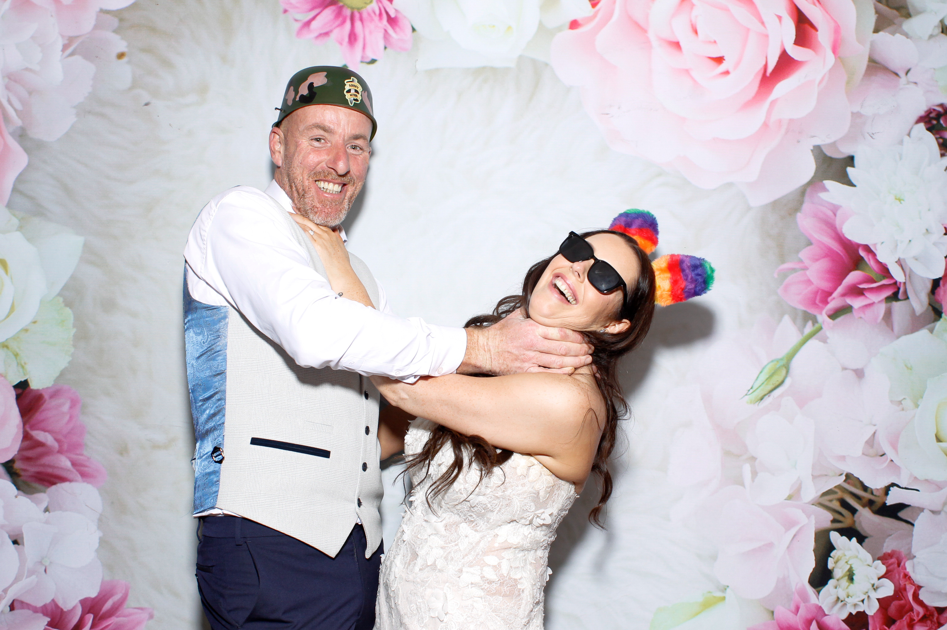 Georgina & Aaron | View more photos from the event at gallery.snapmagic.ie/u/SnapMagic/Georgina-Aaron