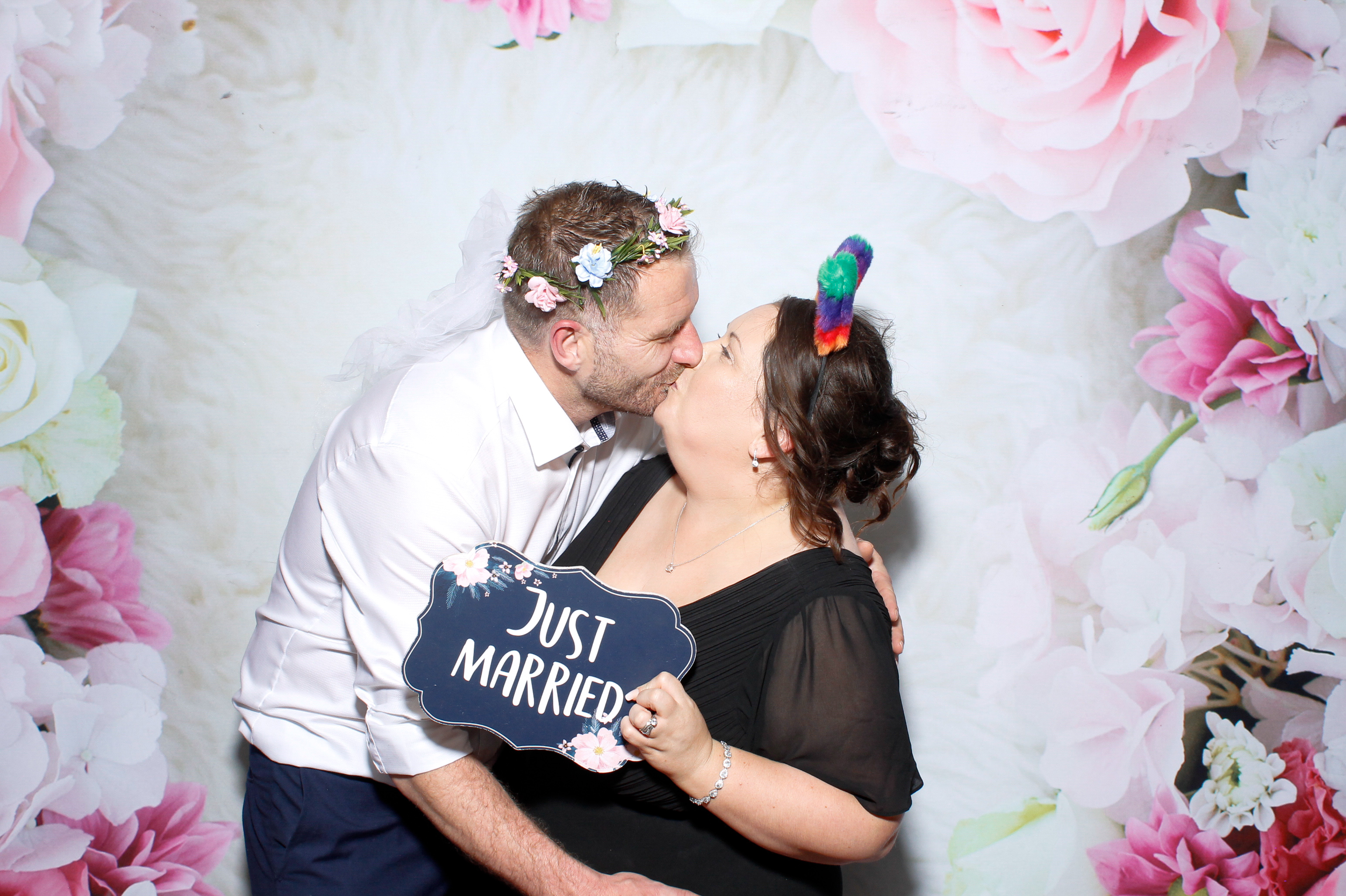 Georgina & Aaron | View more photos from the event at gallery.snapmagic.ie/u/SnapMagic/Georgina-Aaron
