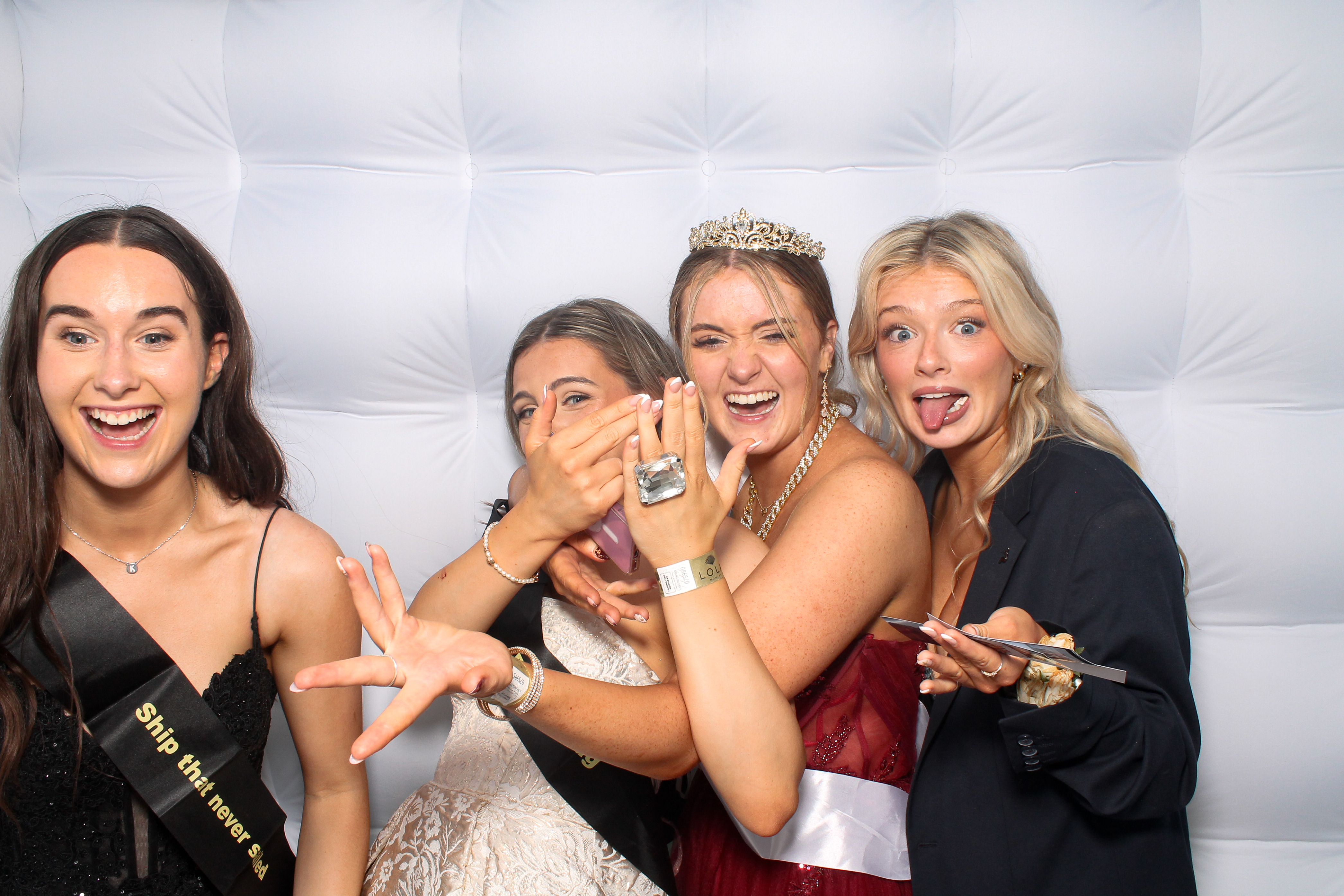 Gortnor Abbey & St.Tiernan's Debs 2026 | View more photos from the event at gallery.snapmagic.ie/u/SnapMagic/Gortnor-Abbey-StTiernans-Debs-2026
