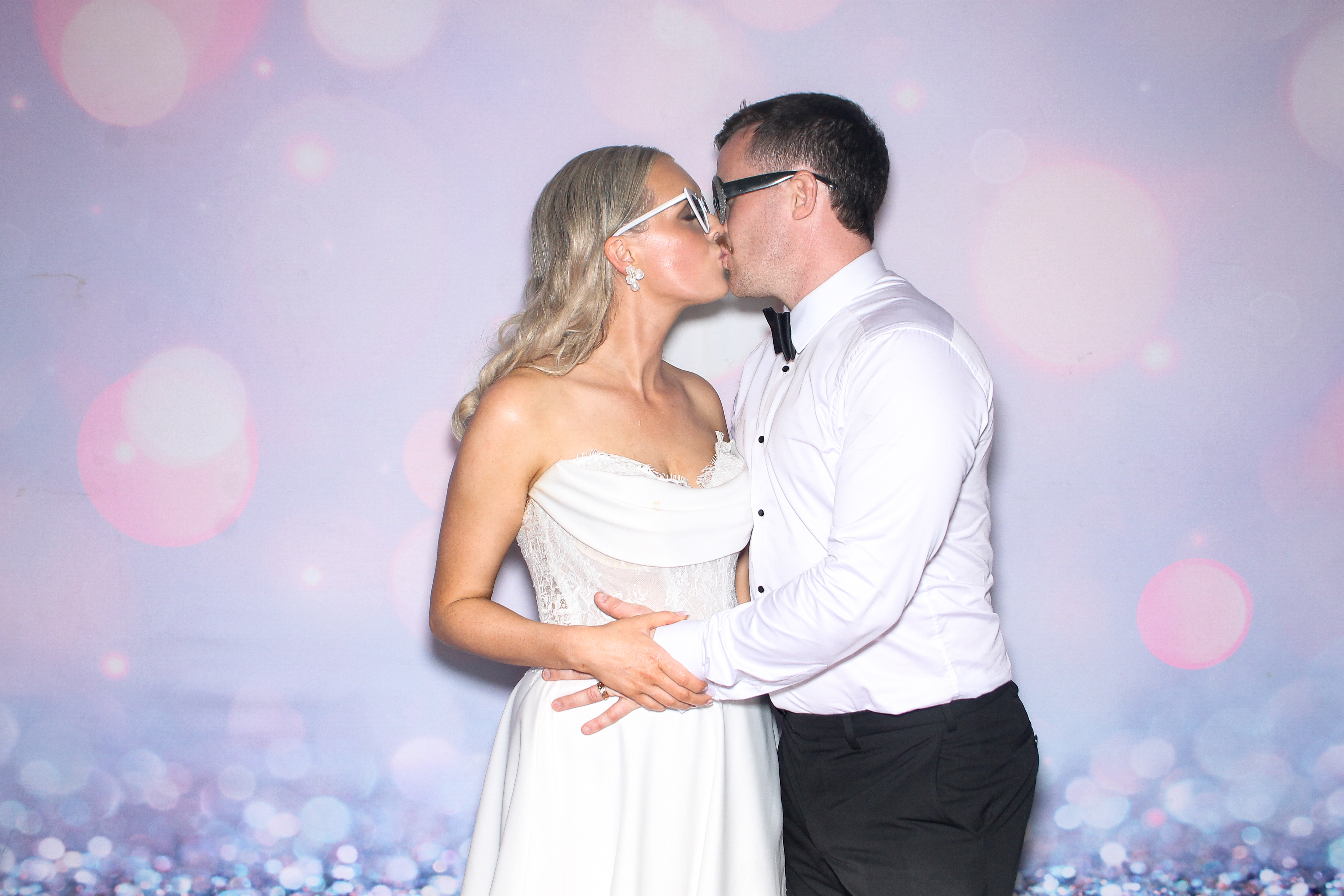 Hazel & Eoin | View more photos from the event at gallery.snapmagic.ie/u/SnapMagic/Hazel-Eoin