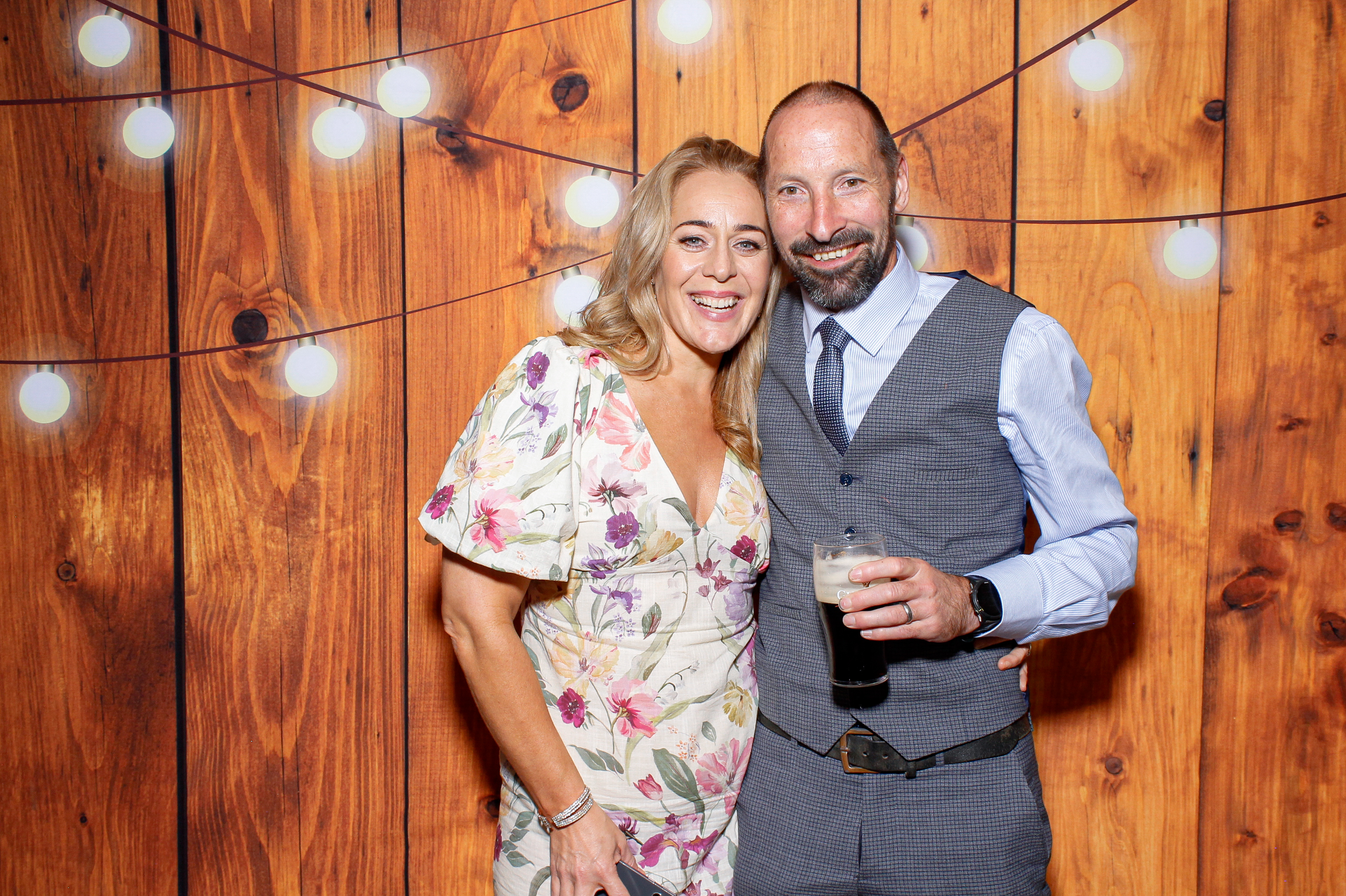 Karen & Colin | View more photos from the event at gallery.snapmagic.ie/u/SnapMagic/Karen-Colin