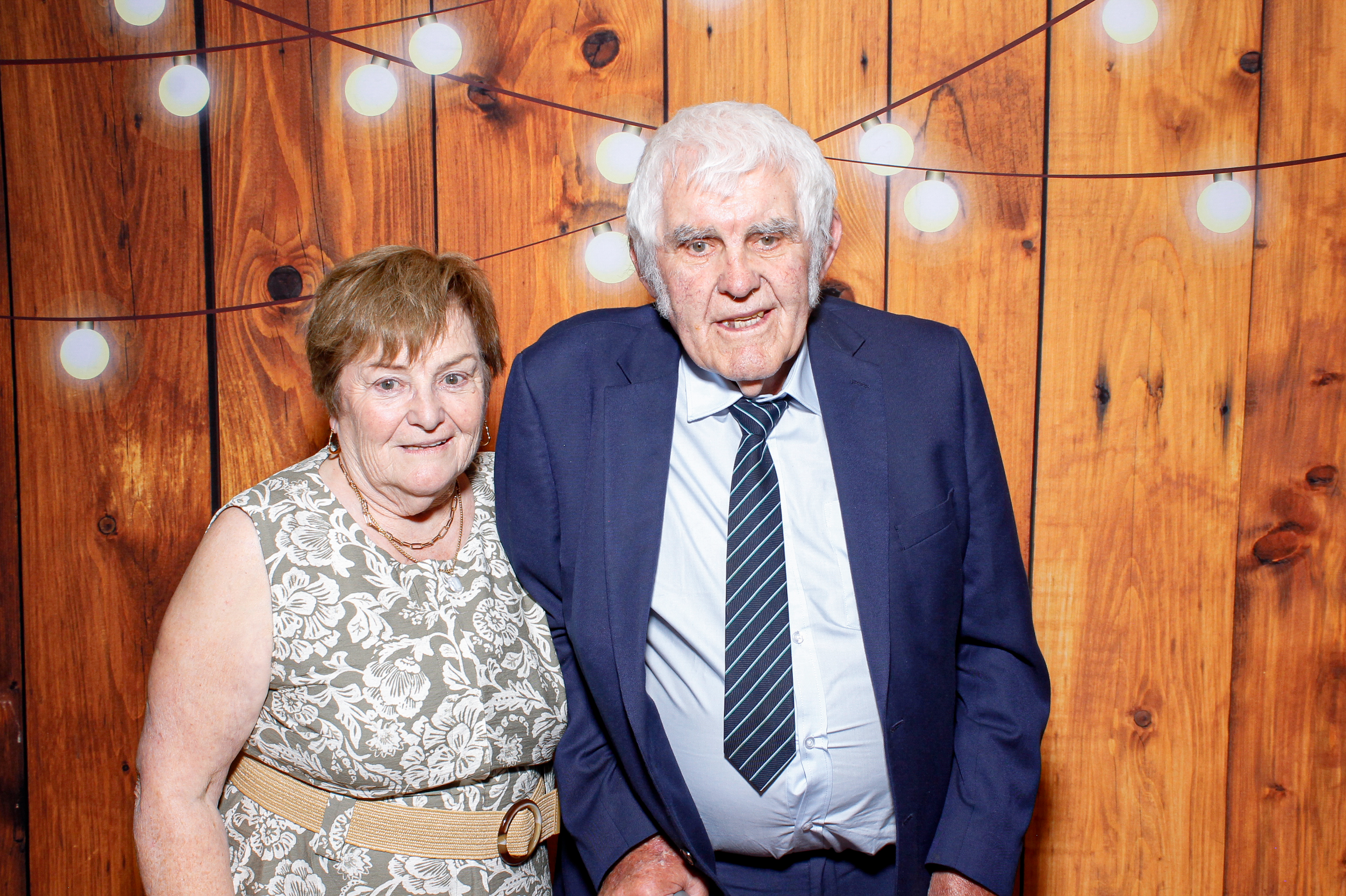 Karen & Colin | View more photos from the event at gallery.snapmagic.ie/u/SnapMagic/Karen-Colin