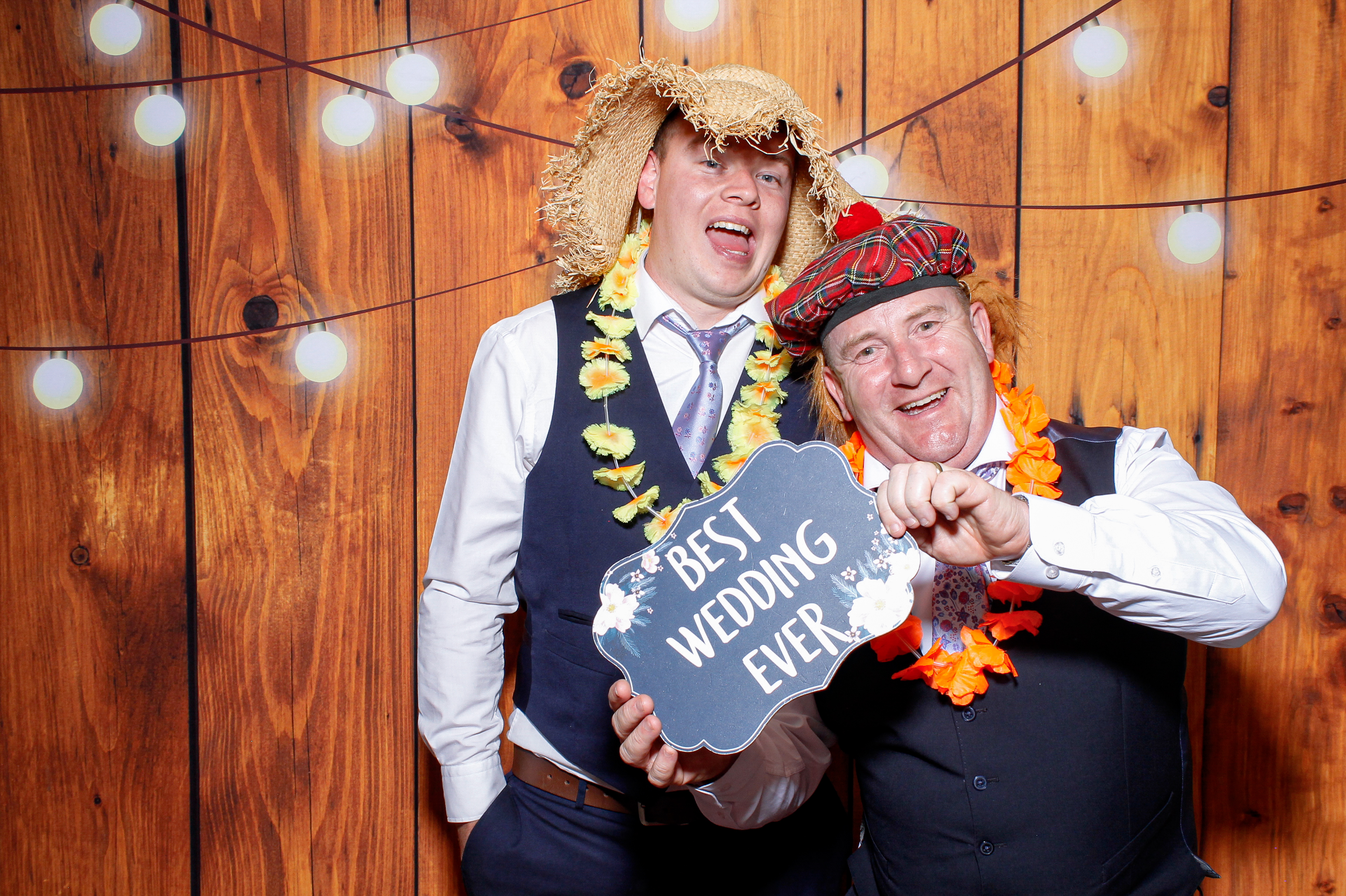 Karen & Colin | View more photos from the event at gallery.snapmagic.ie/u/SnapMagic/Karen-Colin