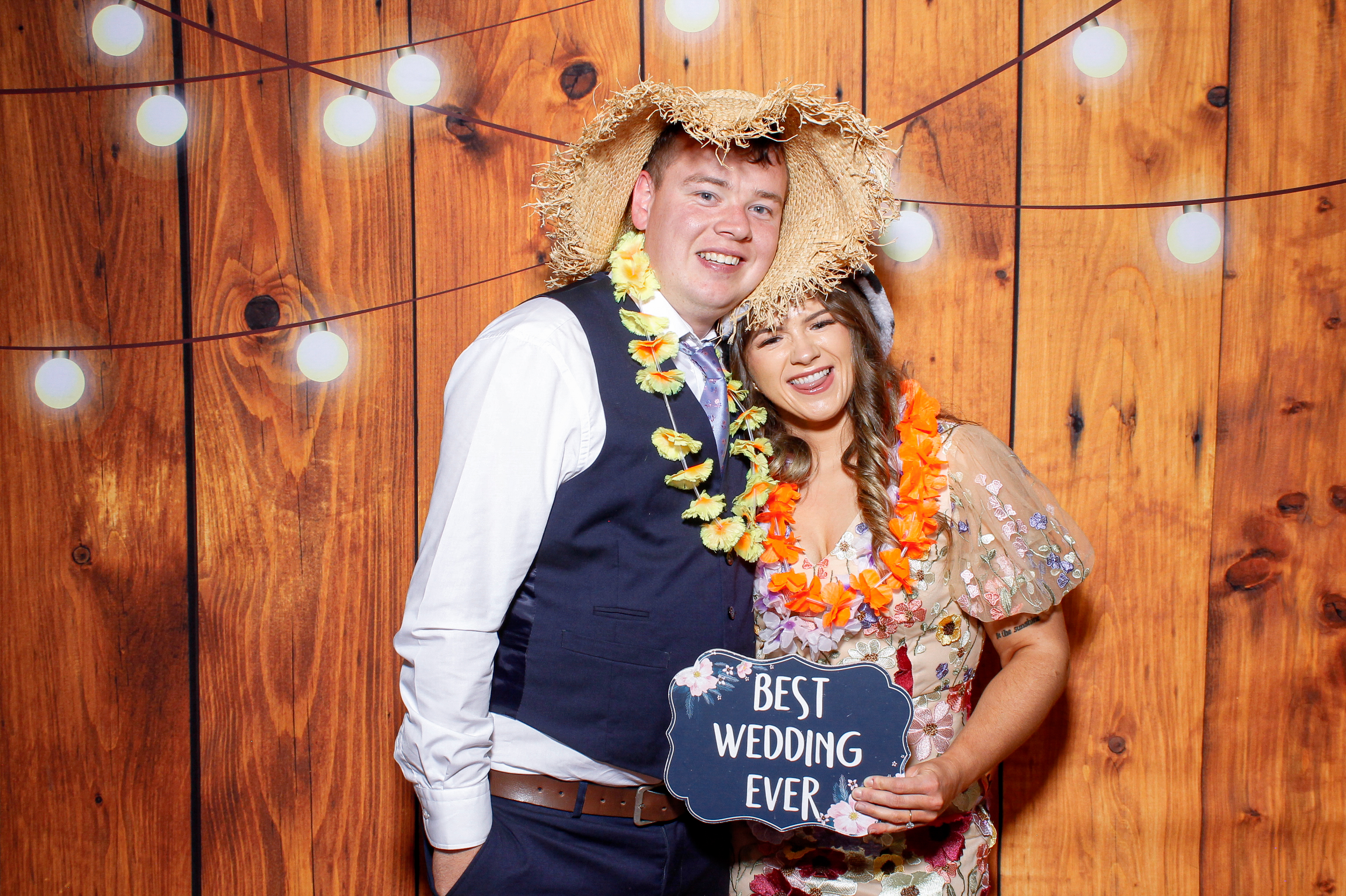 Karen & Colin | View more photos from the event at gallery.snapmagic.ie/u/SnapMagic/Karen-Colin