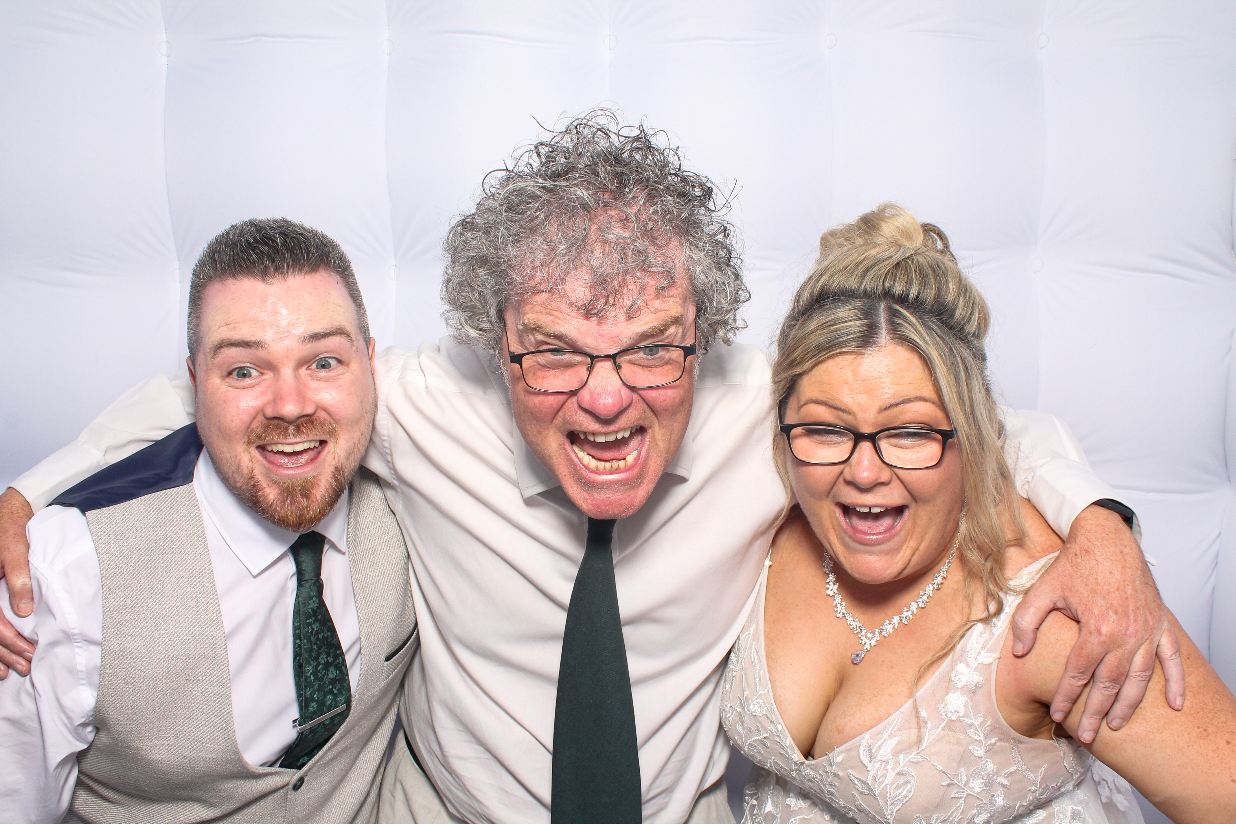 Kerry & David | View more photos from the event at gallery.snapmagic.ie/u/SnapMagic/Kerry-David