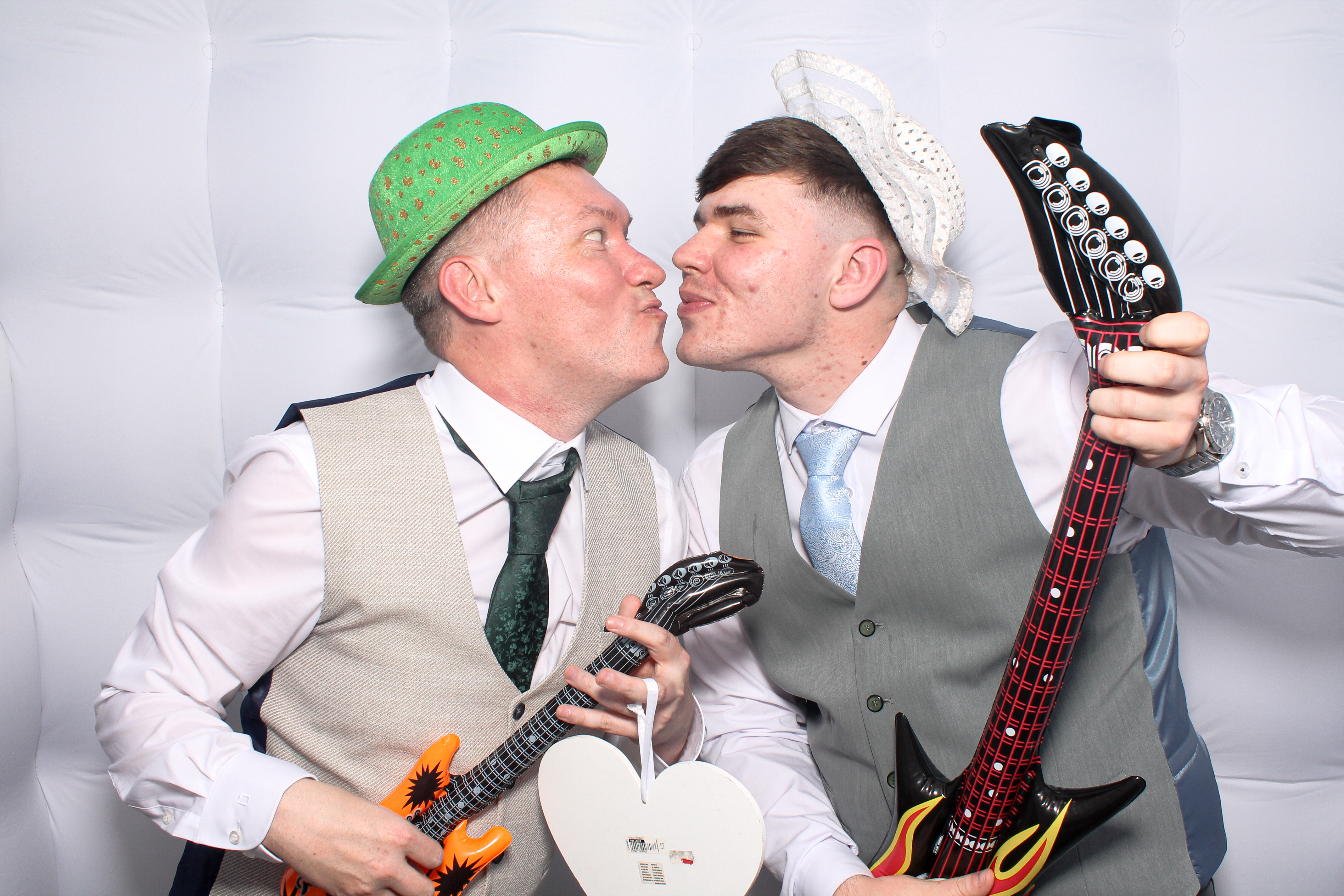 Kerry & David | View more photos from the event at gallery.snapmagic.ie/u/SnapMagic/Kerry-David