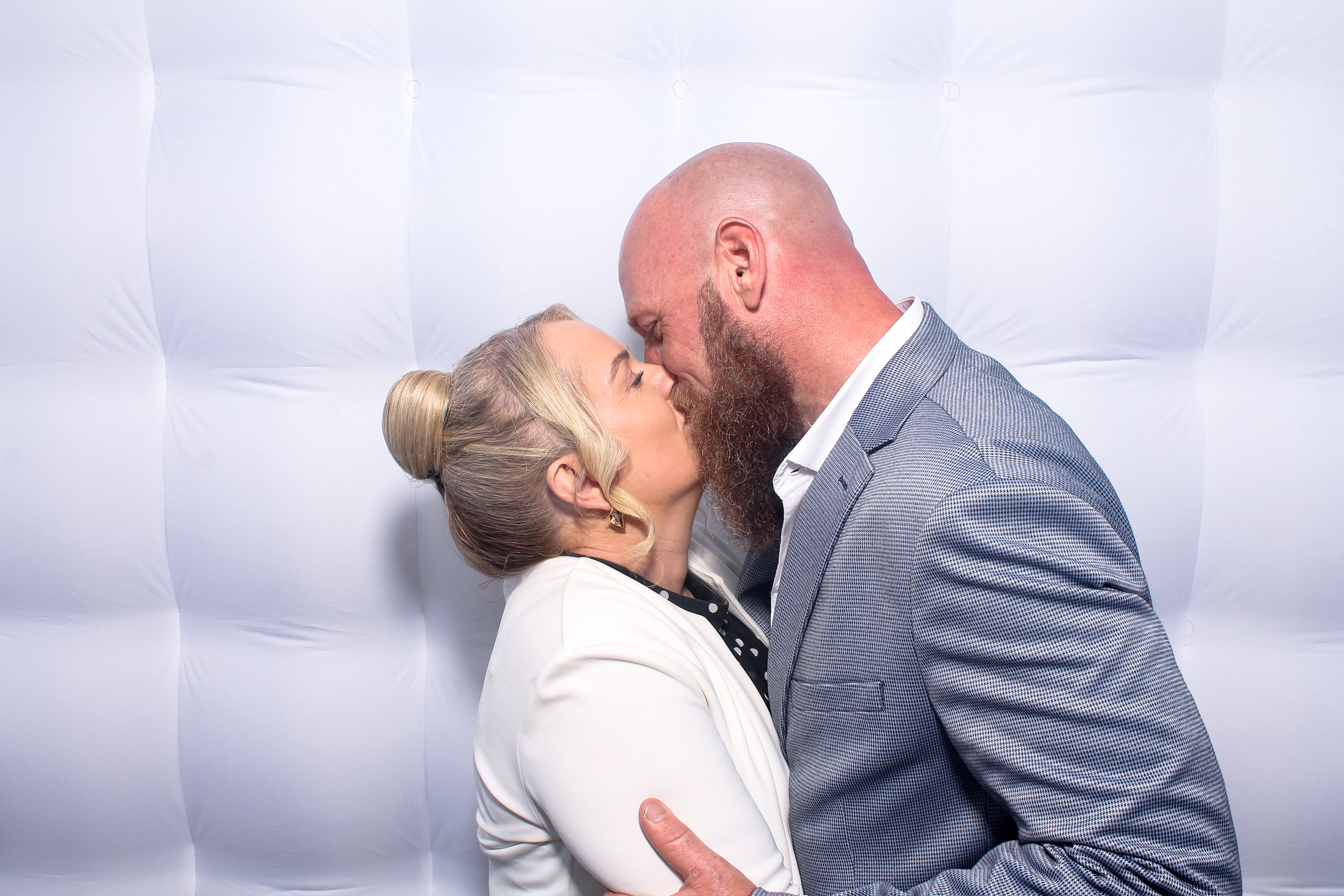Kieran & Cassandra | View more photos from the event at gallery.snapmagic.ie/u/SnapMagic/Kieran-Cassandra