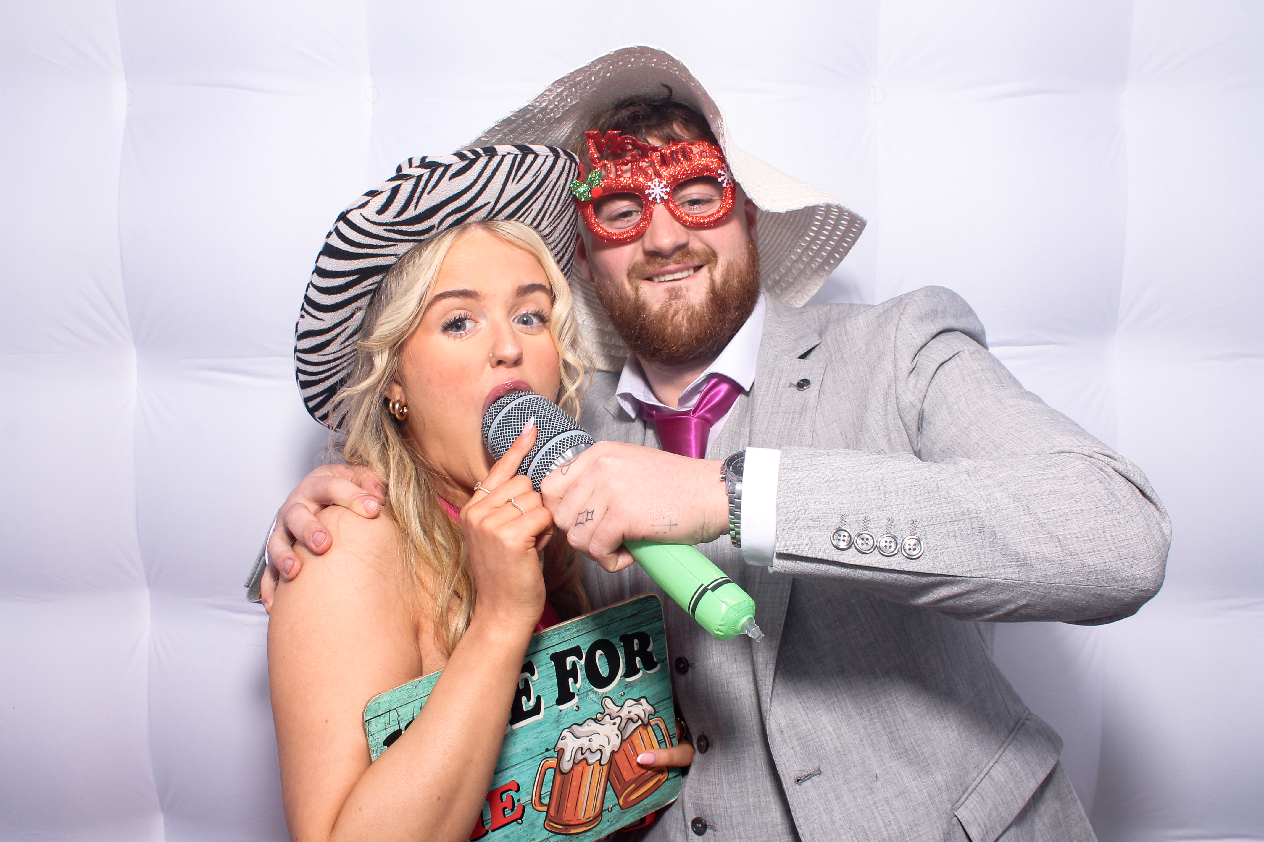 Kieran & Cassandra | View more photos from the event at gallery.snapmagic.ie/u/SnapMagic/Kieran-Cassandra