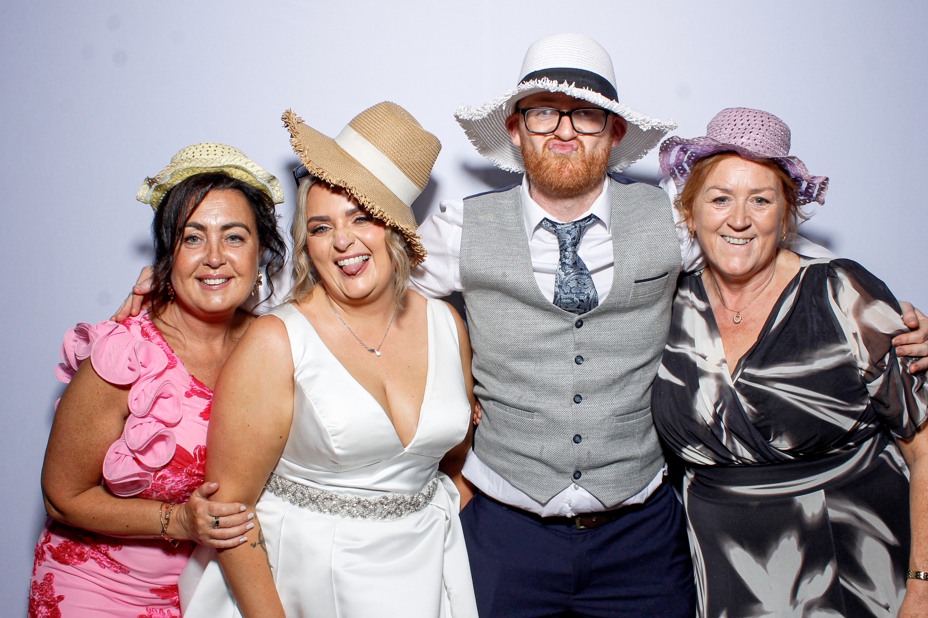 Laura & David's Wedding | View more photos from the event at gallery.snapmagic.ie/u/SnapMagic/Laura-Davids-Wedding
