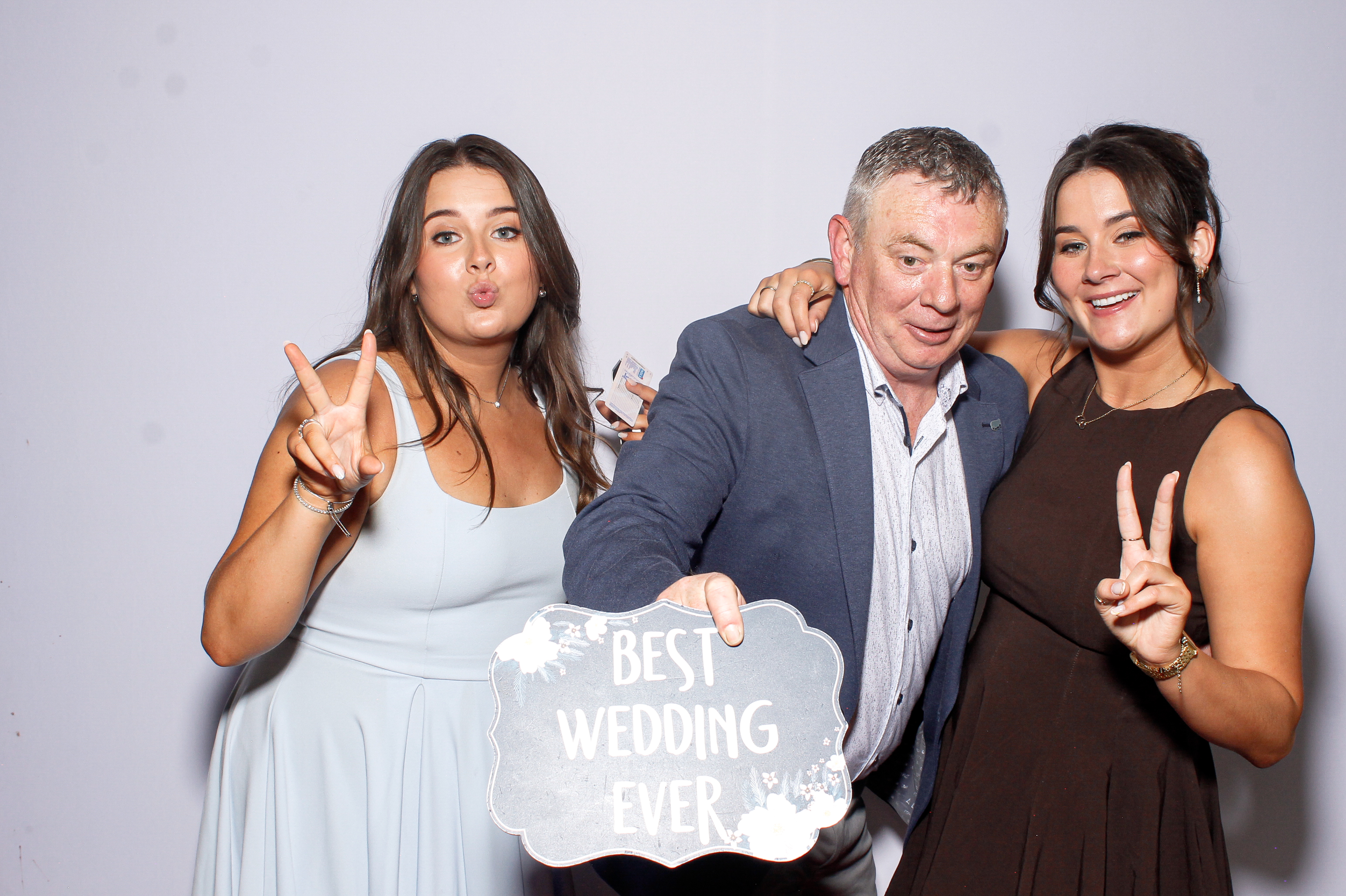 Lauren & Dylan | View more photos from the event at gallery.snapmagic.ie/u/SnapMagic/Lauren-Dylan