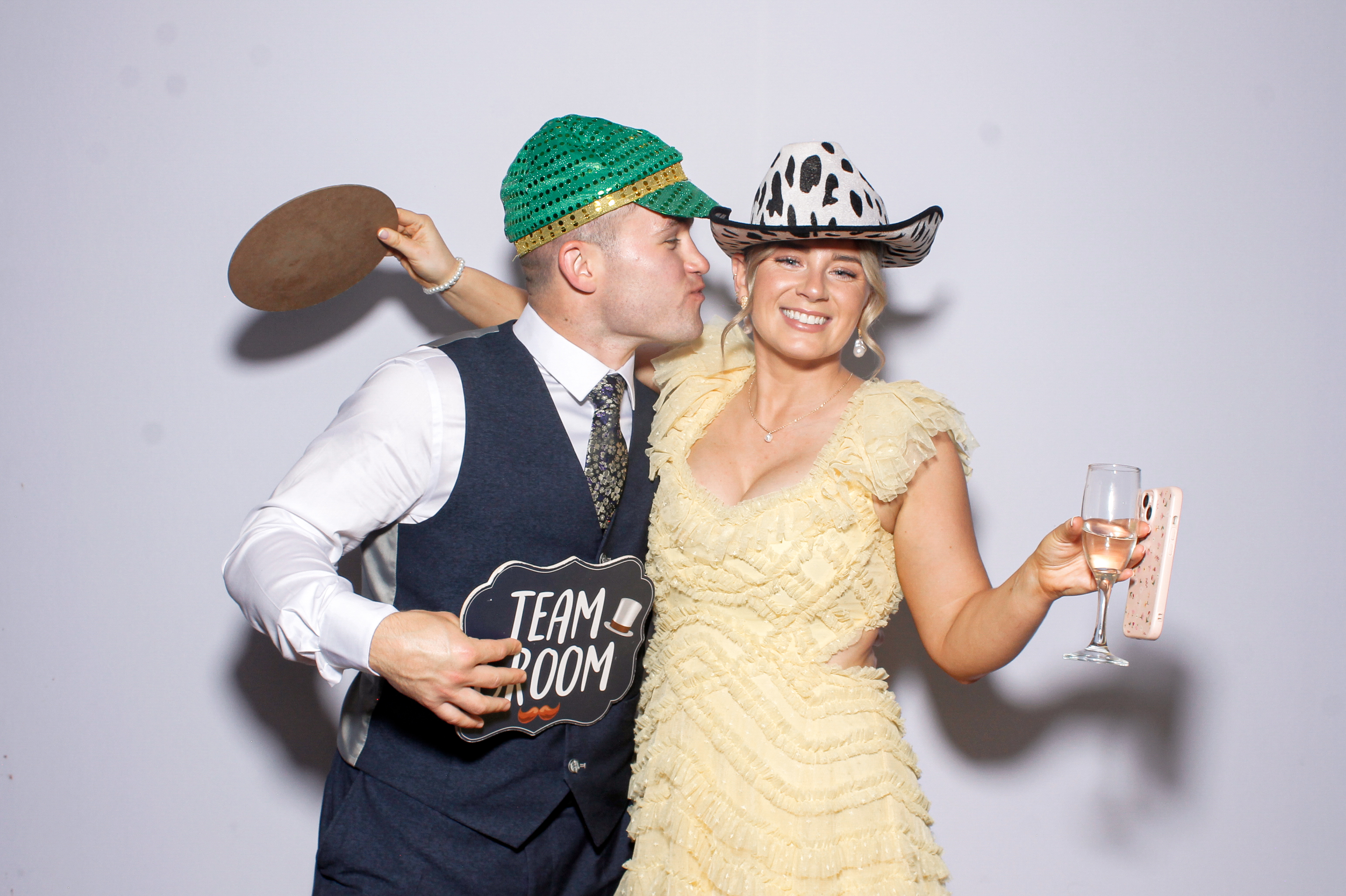 Lauren & Dylan | View more photos from the event at gallery.snapmagic.ie/u/SnapMagic/Lauren-Dylan