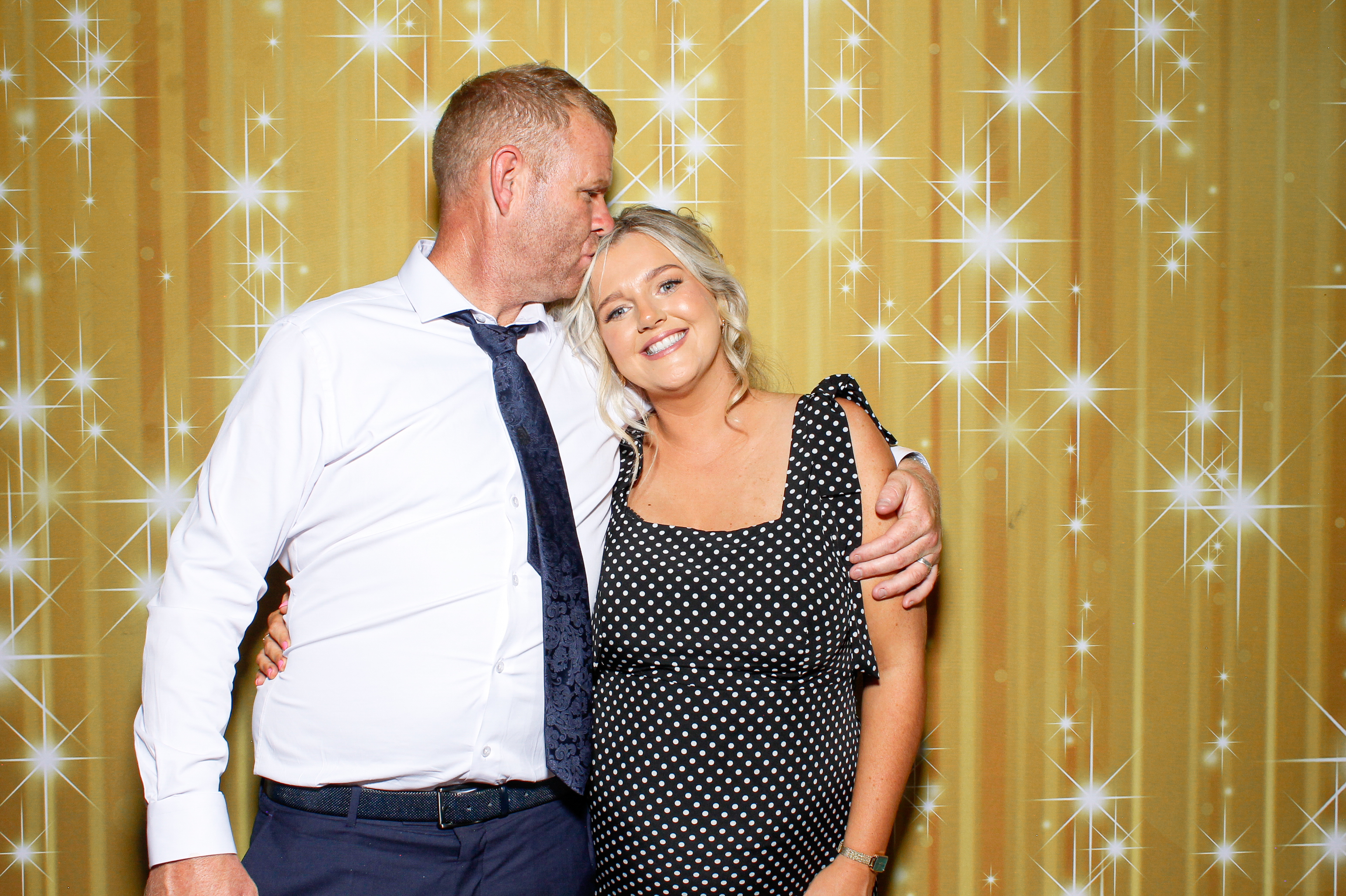 Louise & Ciaran | View more photos from the event at gallery.snapmagic.ie/u/SnapMagic/Louise-Ciaran