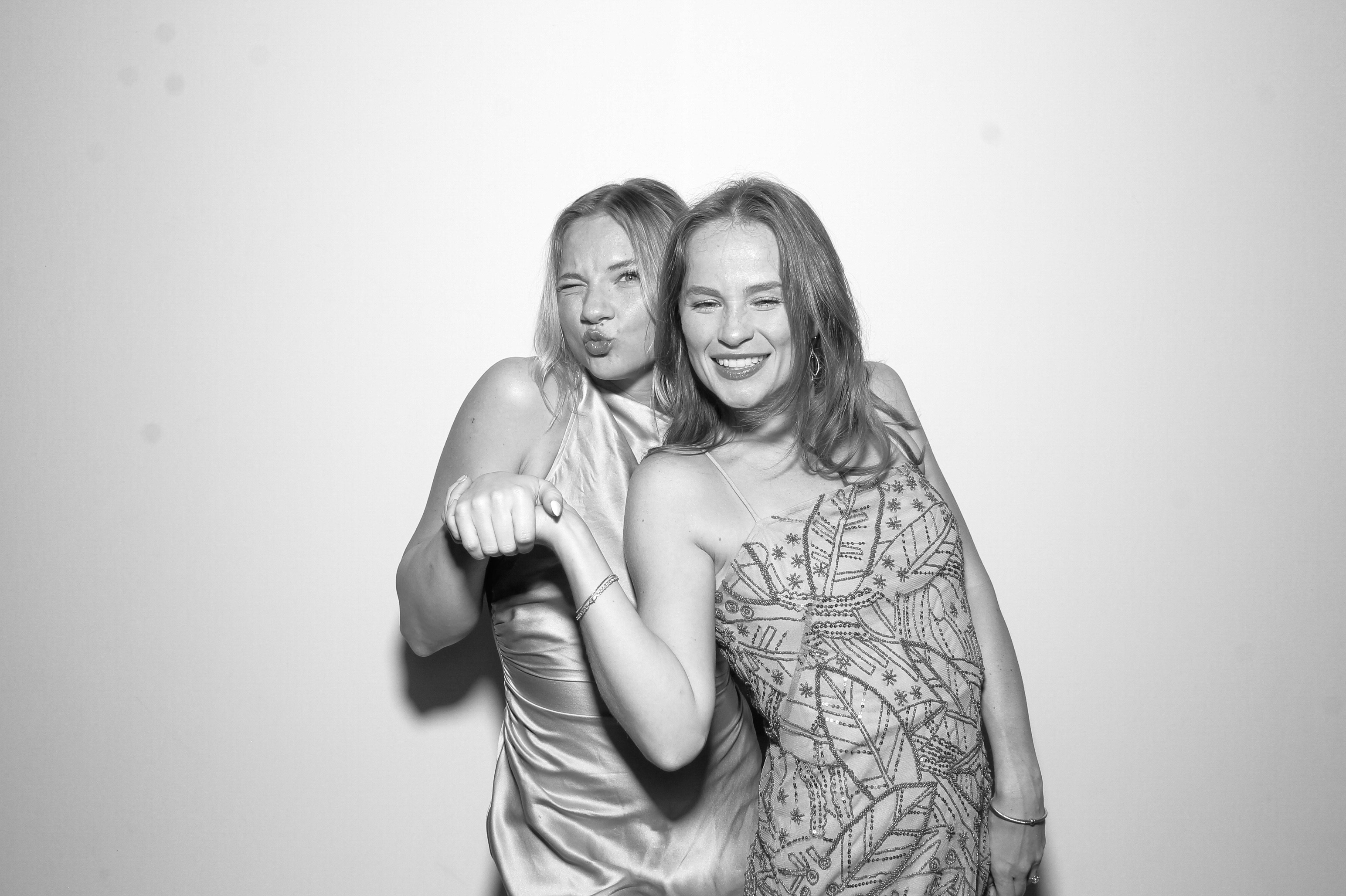 Mackenzie & Spencer | View more photos from the event at gallery.snapmagic.ie/u/SnapMagic/Mackenzie-Spencer