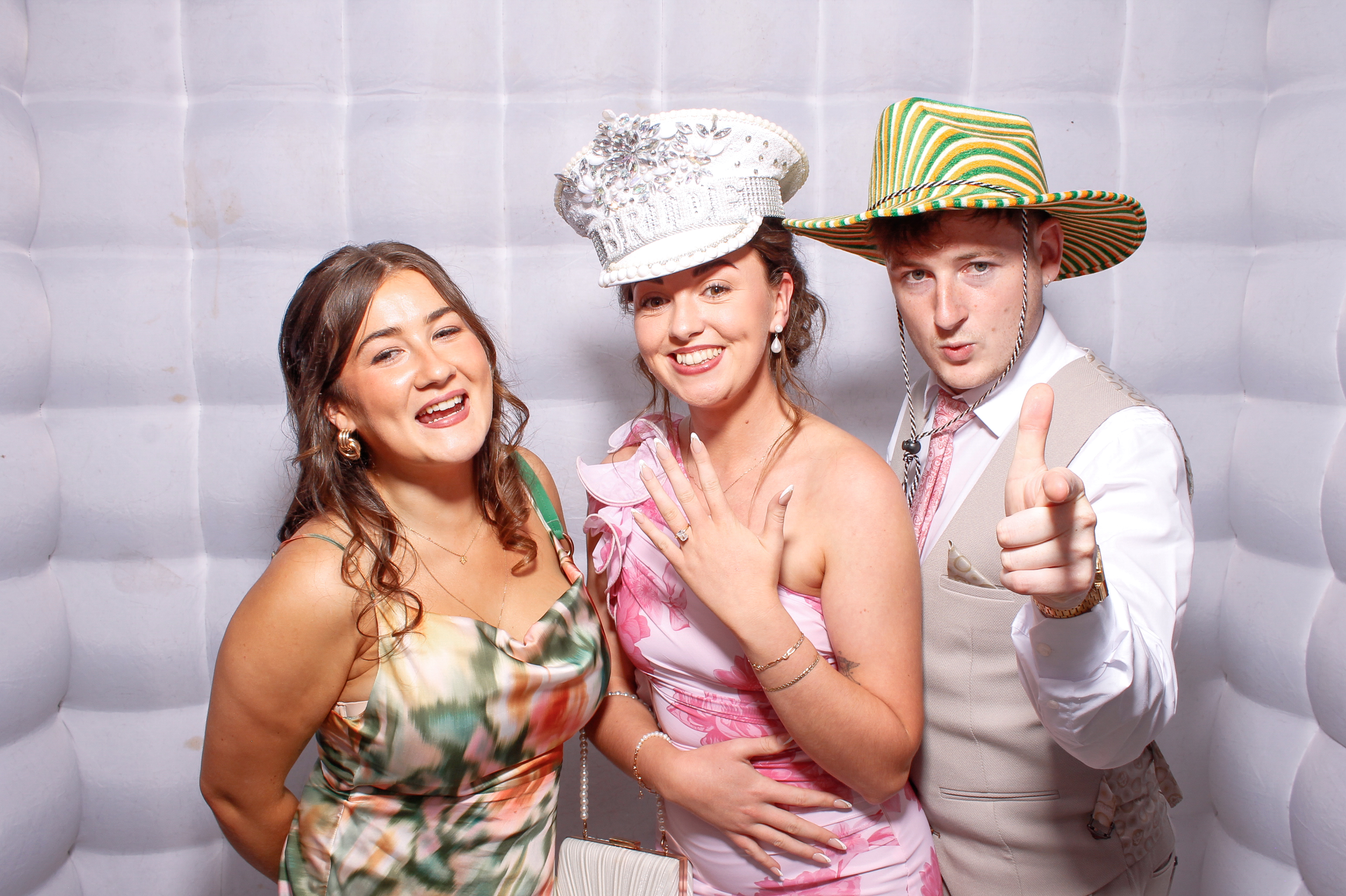 Mariesa & Ryan | View more photos from the event at gallery.snapmagic.ie/u/SnapMagic/Mariesa-Ryan