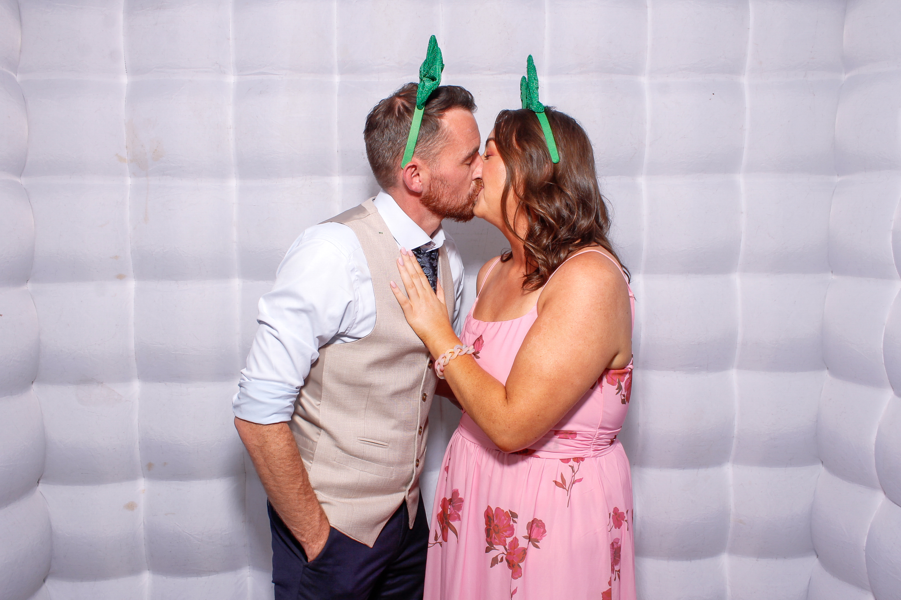 Mariesa & Ryan | View more photos from the event at gallery.snapmagic.ie/u/SnapMagic/Mariesa-Ryan
