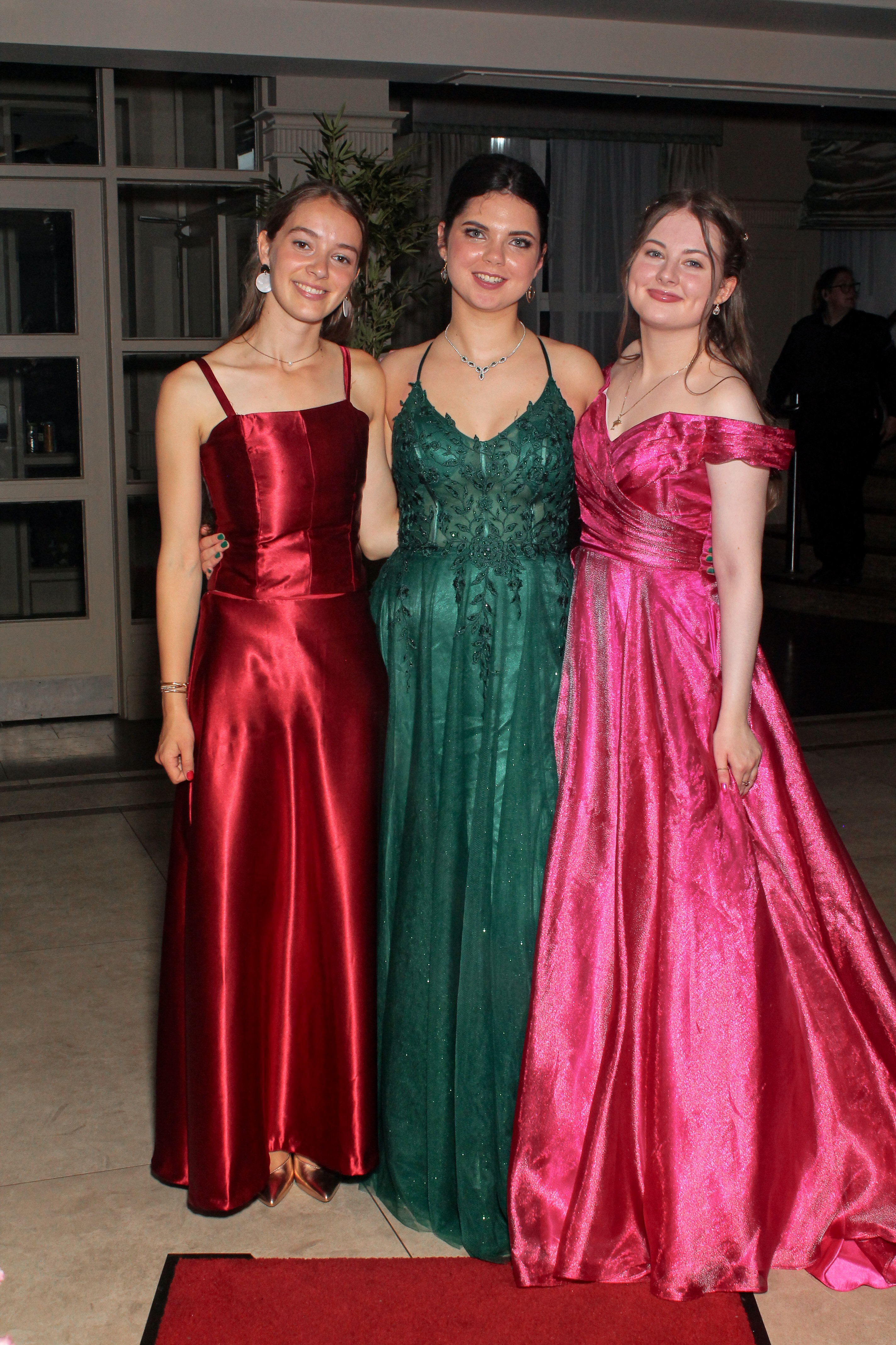Mercy College Debs 2026 | View more photos from the event at gallery.snapmagic.ie/u/SnapMagic/Mercy-College-Debs-2026