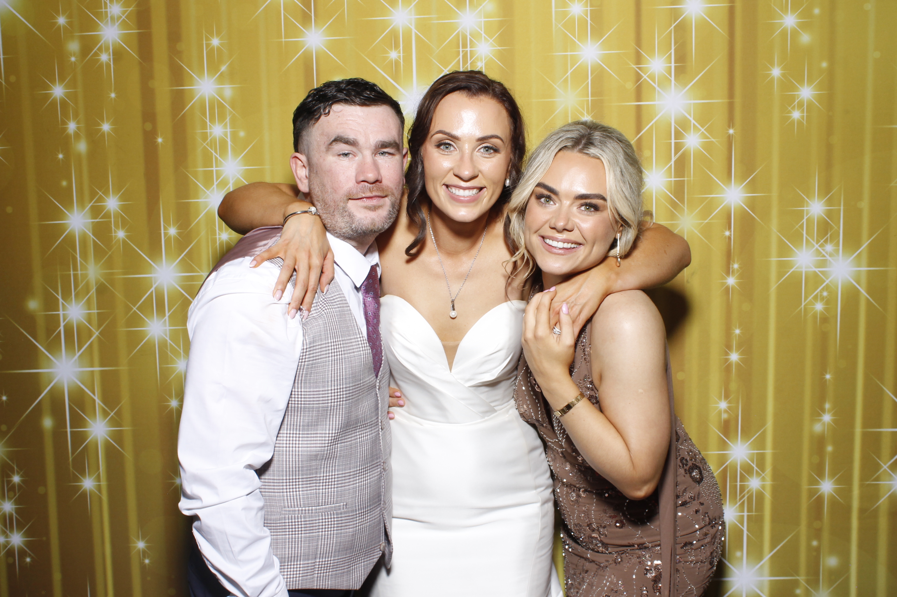 Michelle & David | View more photos from the event at gallery.snapmagic.ie/u/SnapMagic/Michelle-David