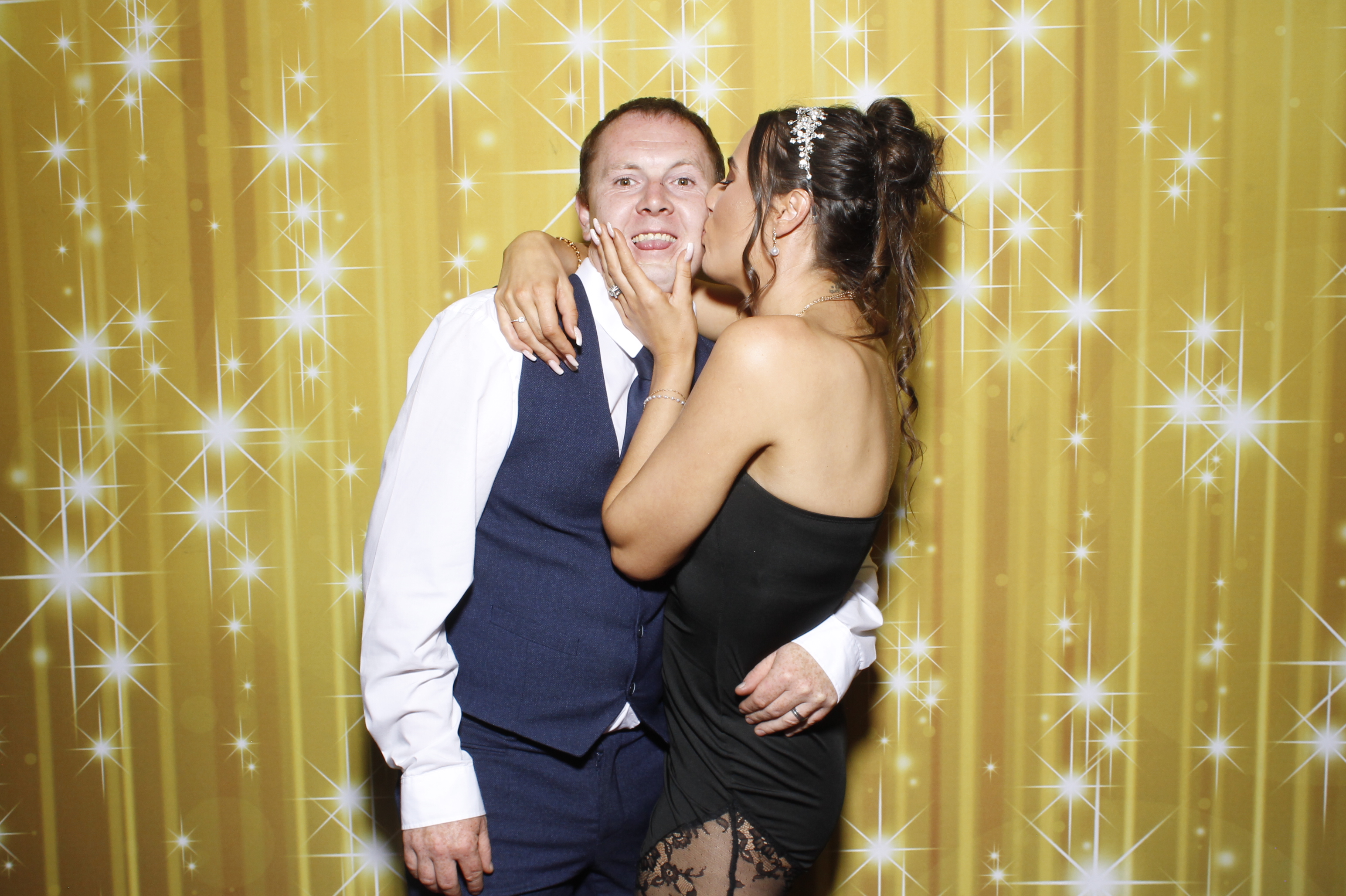 Michelle & David | View more photos from the event at gallery.snapmagic.ie/u/SnapMagic/Michelle-David
