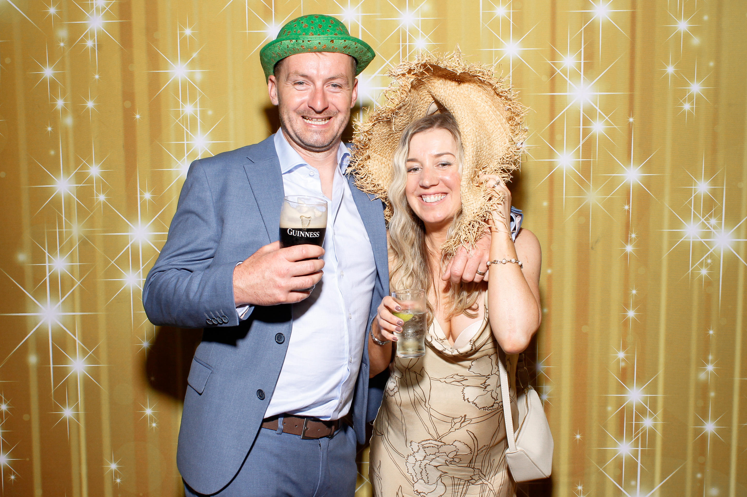 Nadine & Ciaran | View more photos from the event at gallery.snapmagic.ie/u/SnapMagic/Nadine-Ciaran