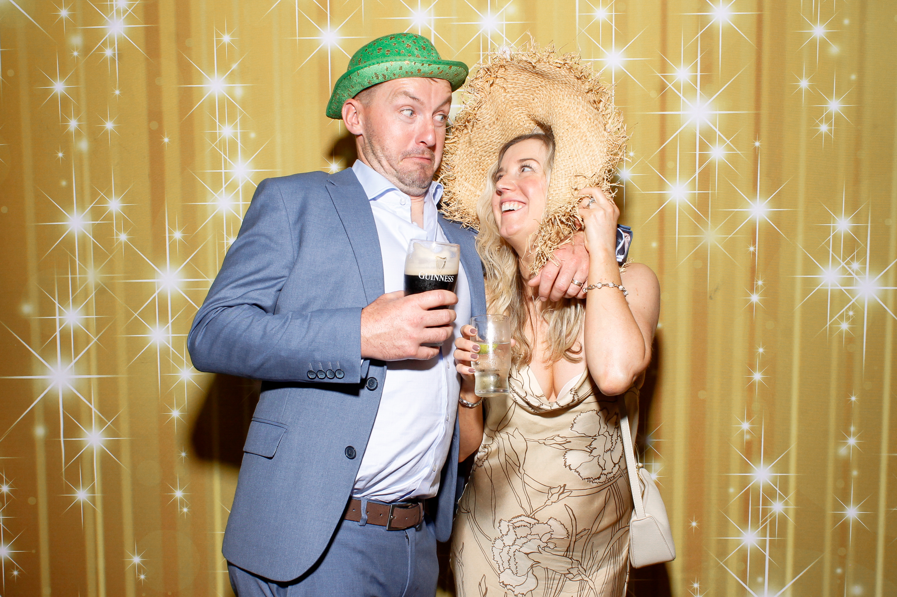 Nadine & Ciaran | View more photos from the event at gallery.snapmagic.ie/u/SnapMagic/Nadine-Ciaran
