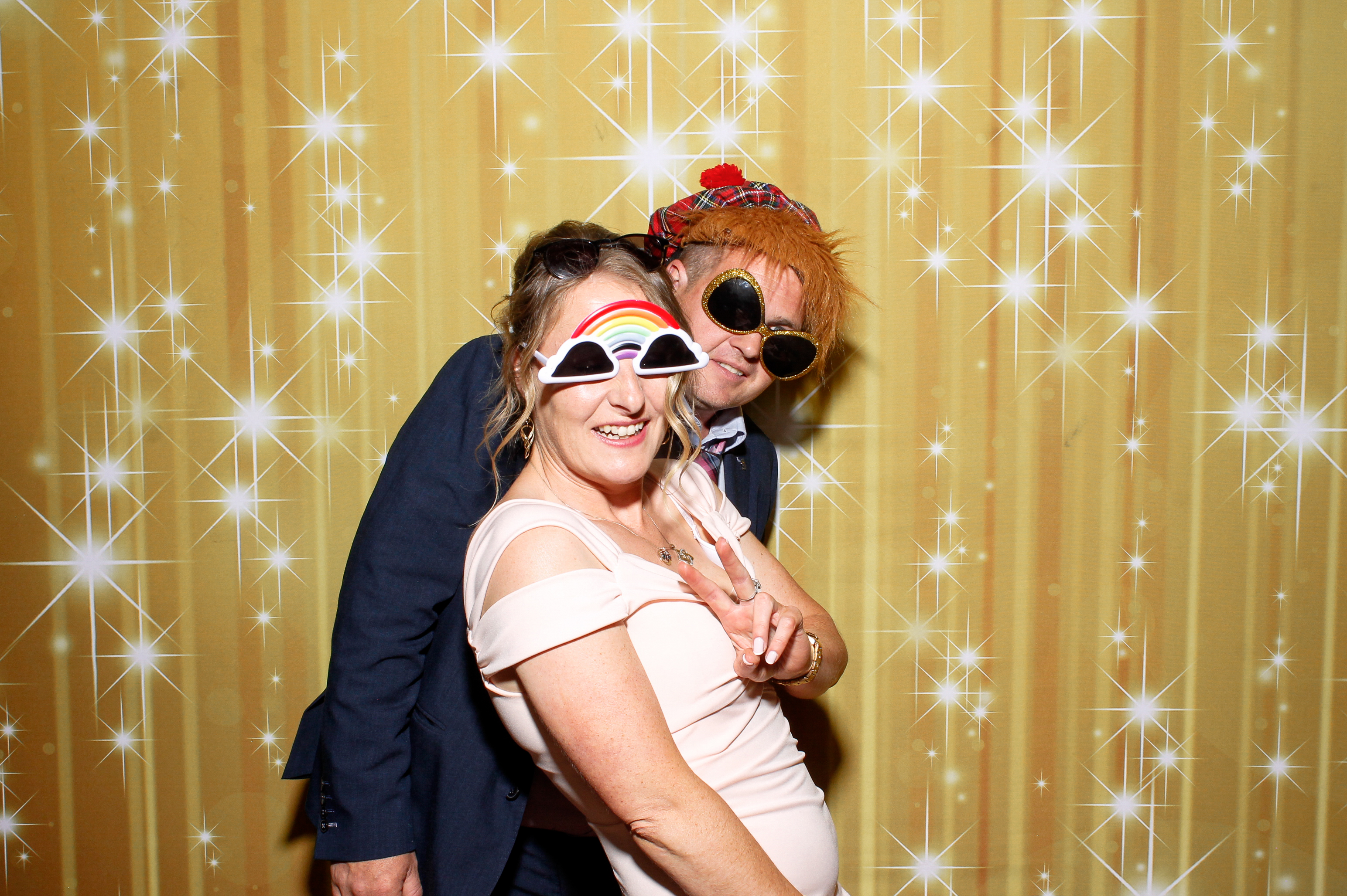 Nadine & Ciaran | View more photos from the event at gallery.snapmagic.ie/u/SnapMagic/Nadine-Ciaran