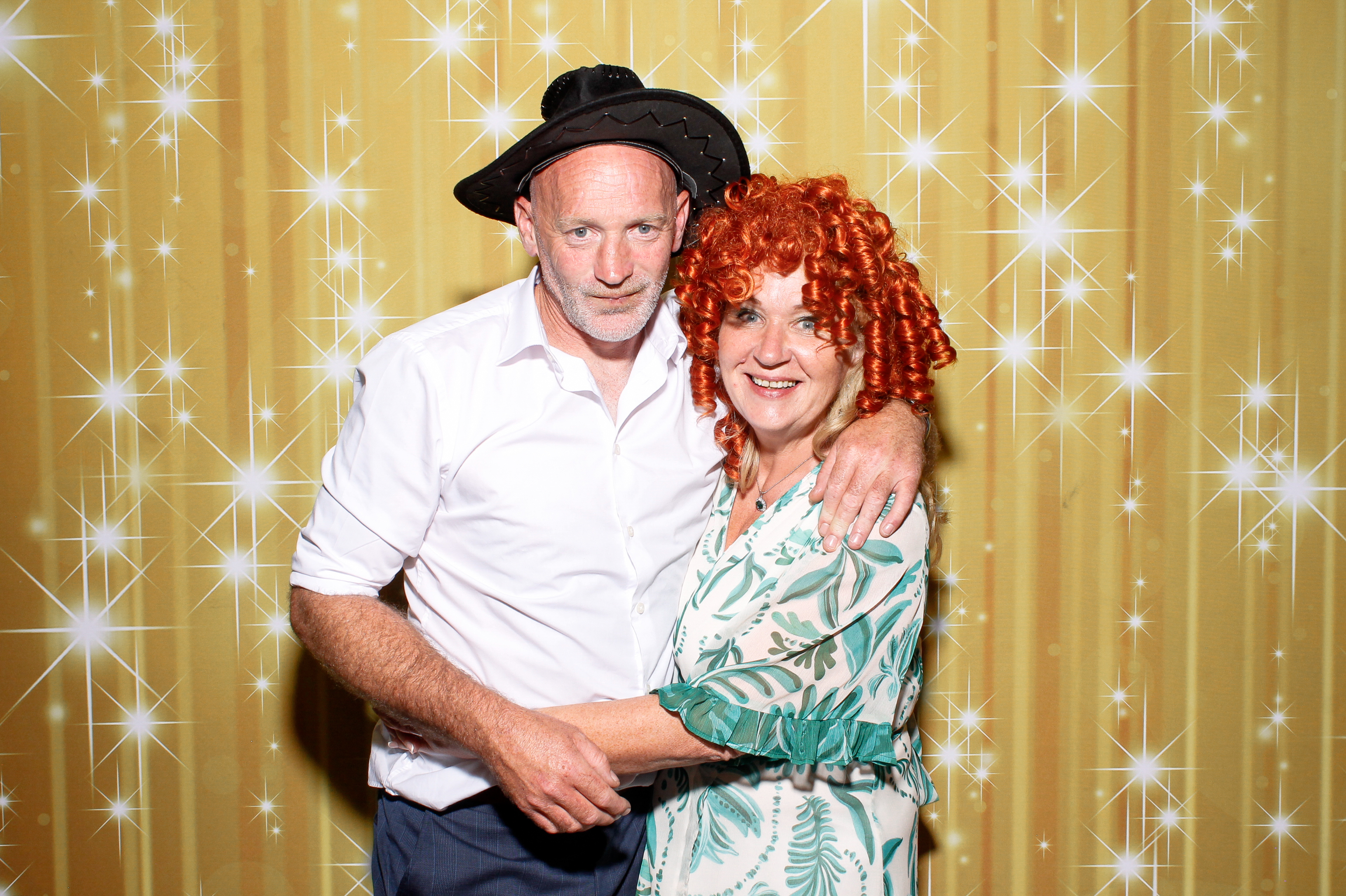 Nadine & Ciaran | View more photos from the event at gallery.snapmagic.ie/u/SnapMagic/Nadine-Ciaran