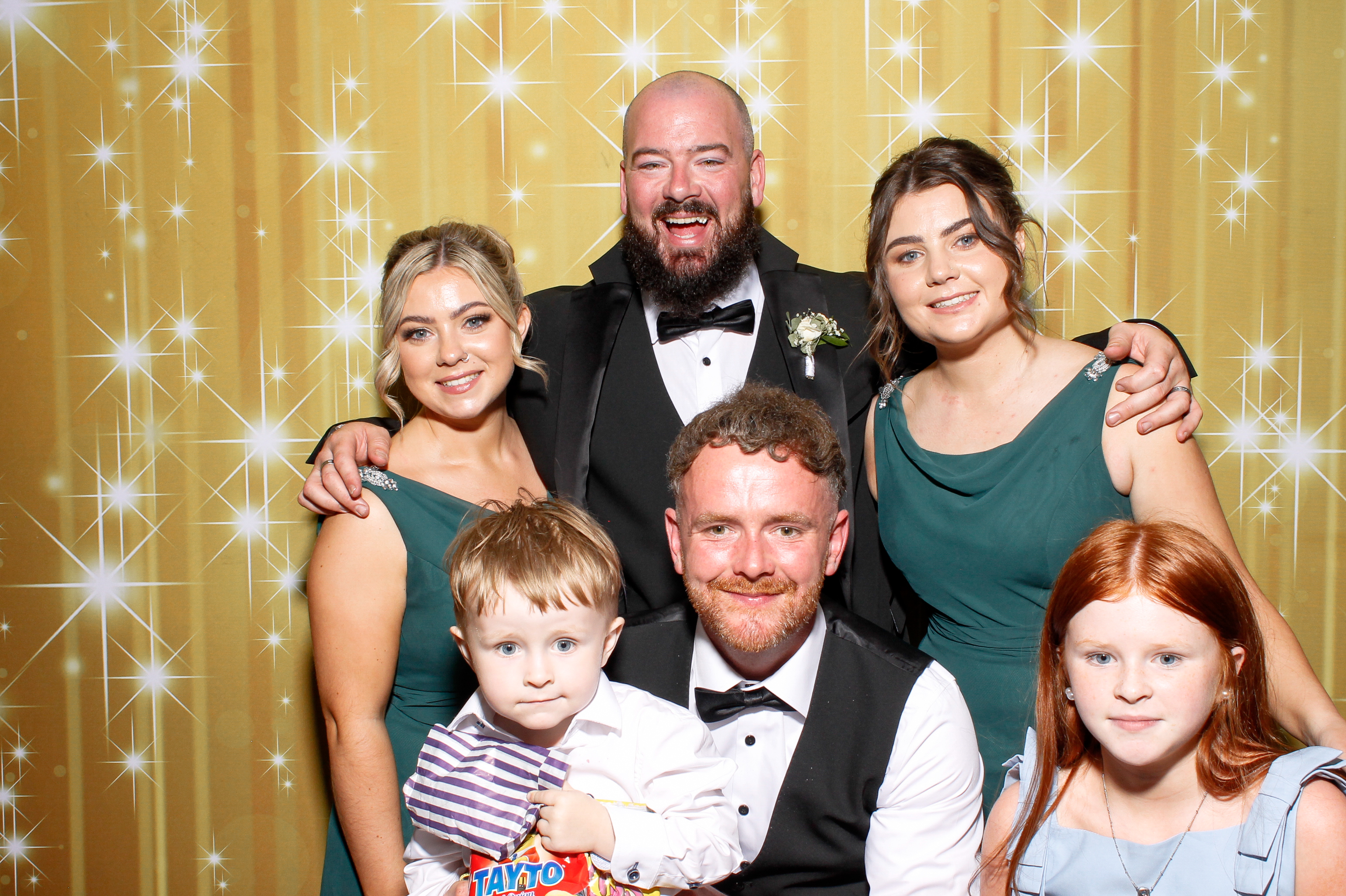 Nadine & Ciaran | View more photos from the event at gallery.snapmagic.ie/u/SnapMagic/Nadine-Ciaran