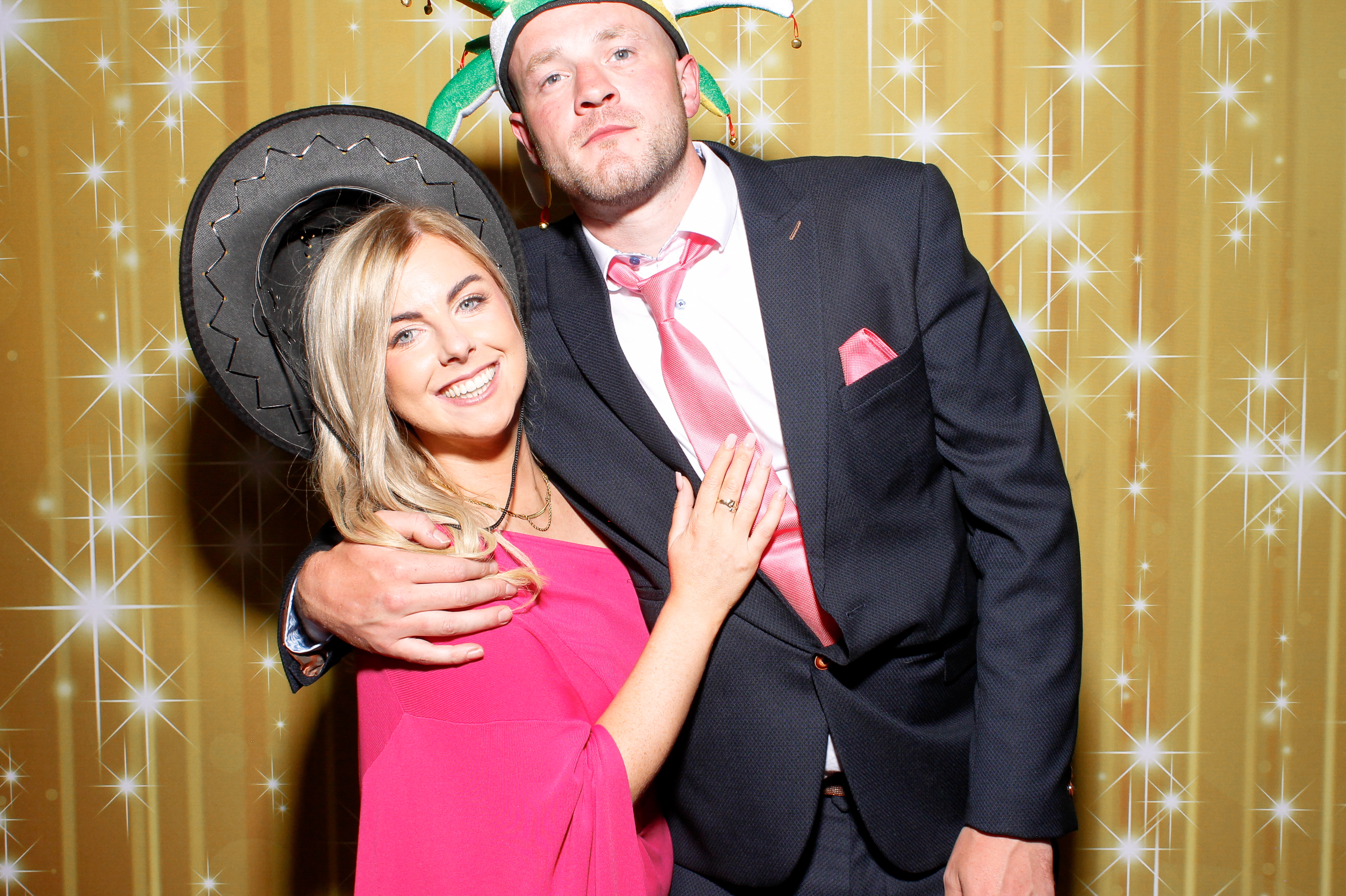 Nadine & Ciaran | View more photos from the event at gallery.snapmagic.ie/u/SnapMagic/Nadine-Ciaran