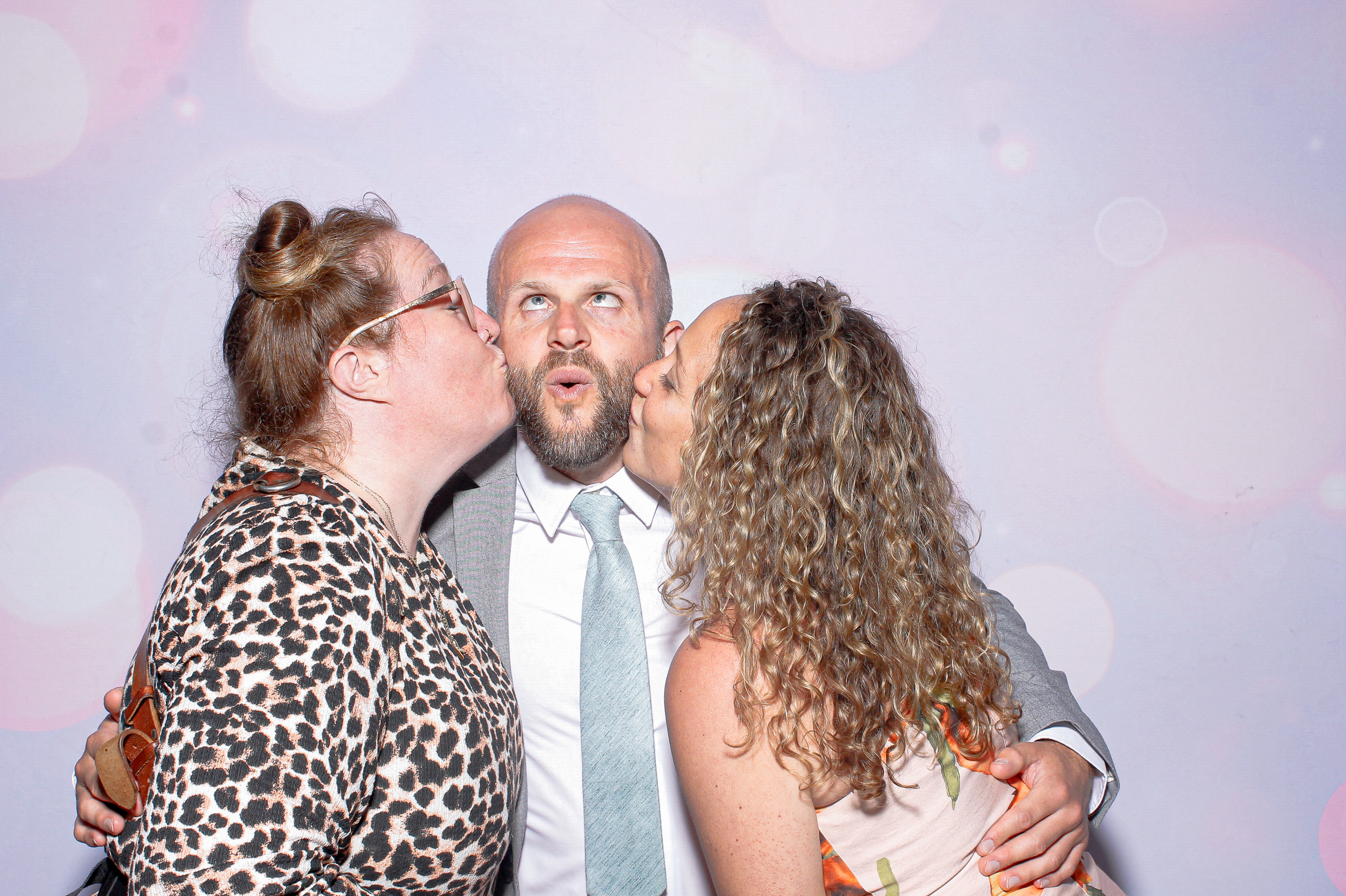 Noel & Sara | View more photos from the event at gallery.snapmagic.ie/u/SnapMagic/Noel-Sara