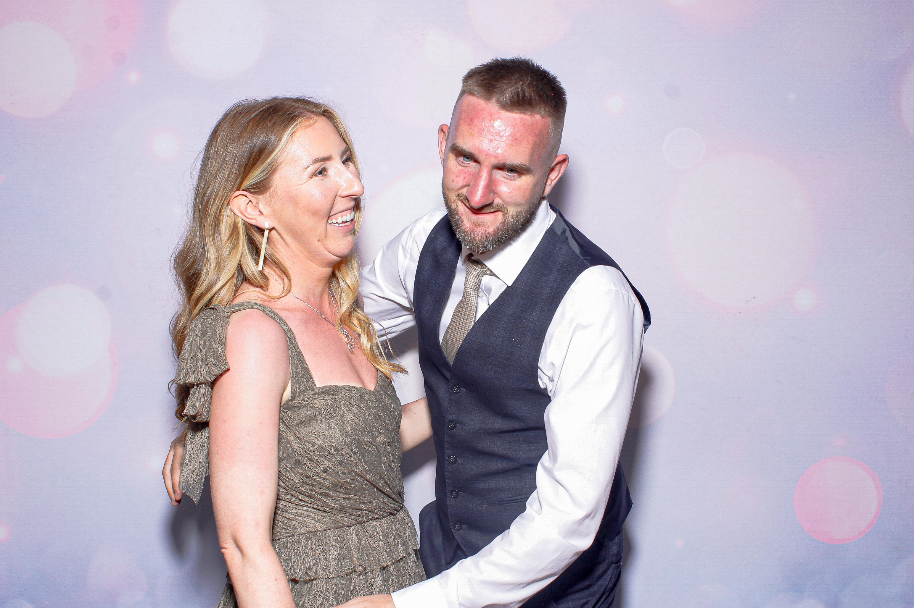 Noel & Sara | View more photos from the event at gallery.snapmagic.ie/u/SnapMagic/Noel-Sara