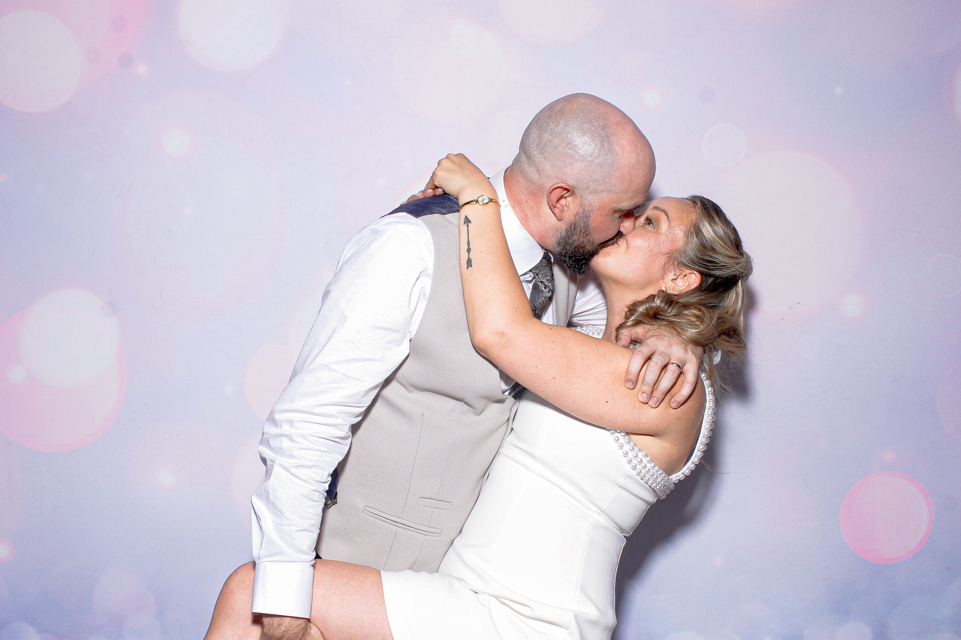 Noel & Sara | View more photos from the event at gallery.snapmagic.ie/u/SnapMagic/Noel-Sara