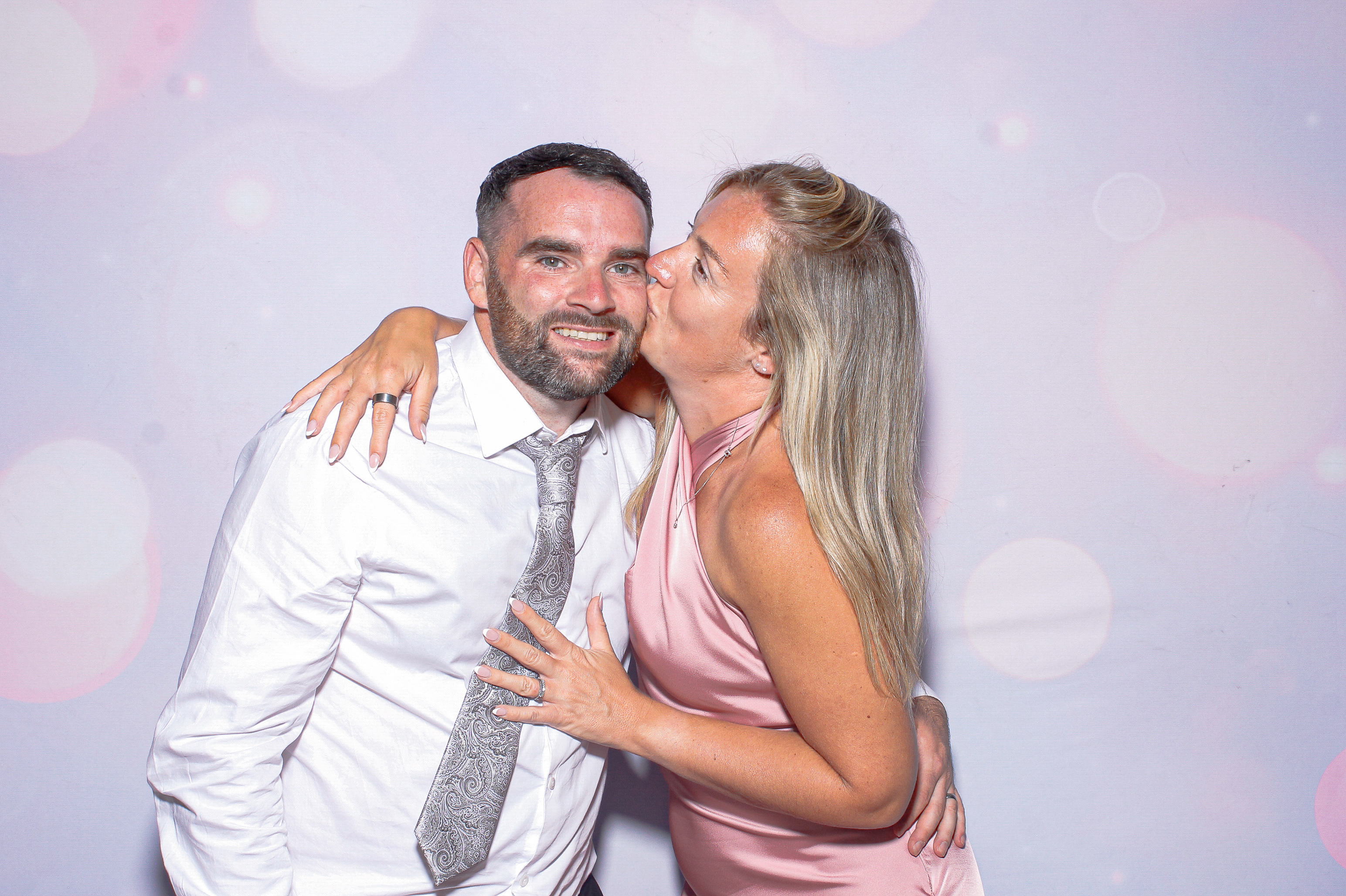 Noel & Sara | View more photos from the event at gallery.snapmagic.ie/u/SnapMagic/Noel-Sara