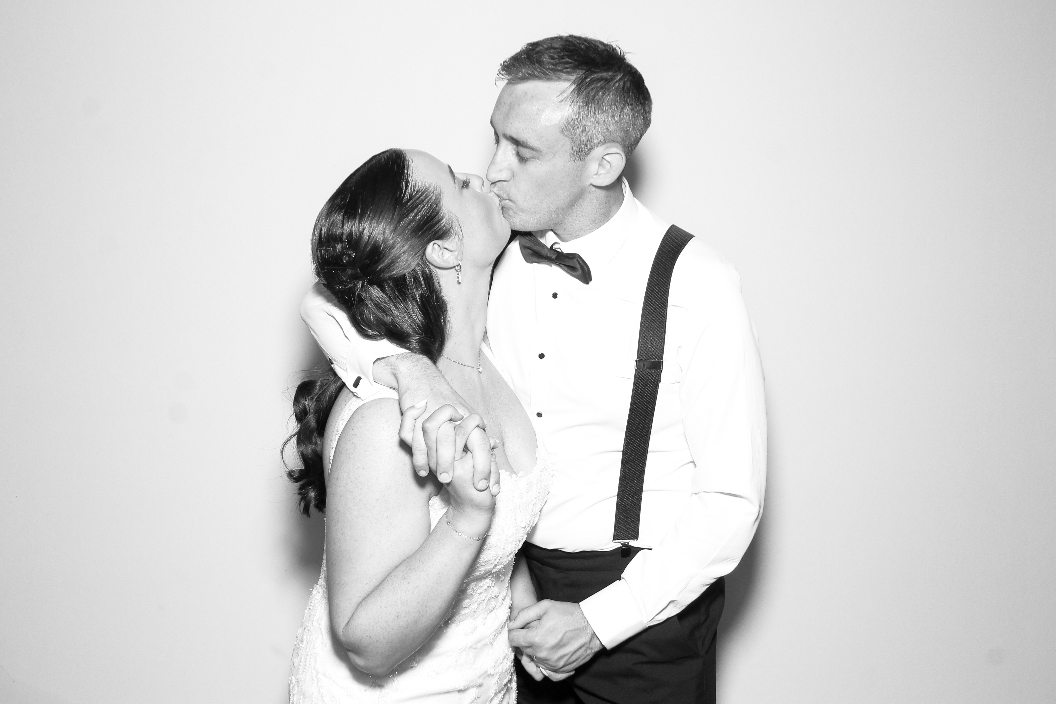 Roisin & Brendan | View more photos from the event at gallery.snapmagic.ie/u/SnapMagic/Roisin-Brendan