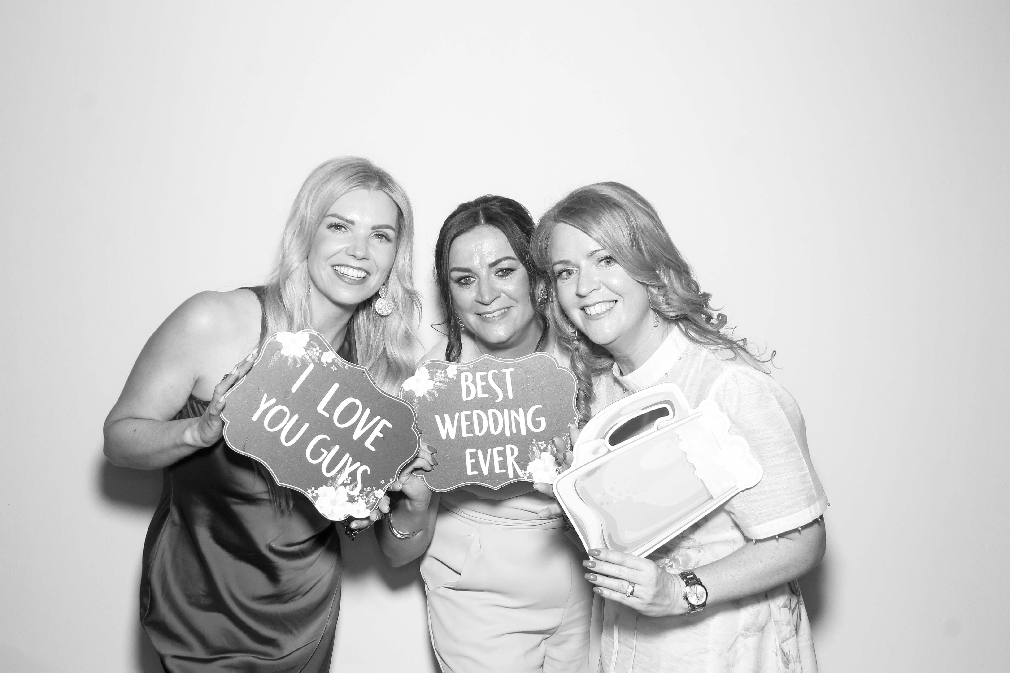 Roisin & Brendan | View more photos from the event at gallery.snapmagic.ie/u/SnapMagic/Roisin-Brendan