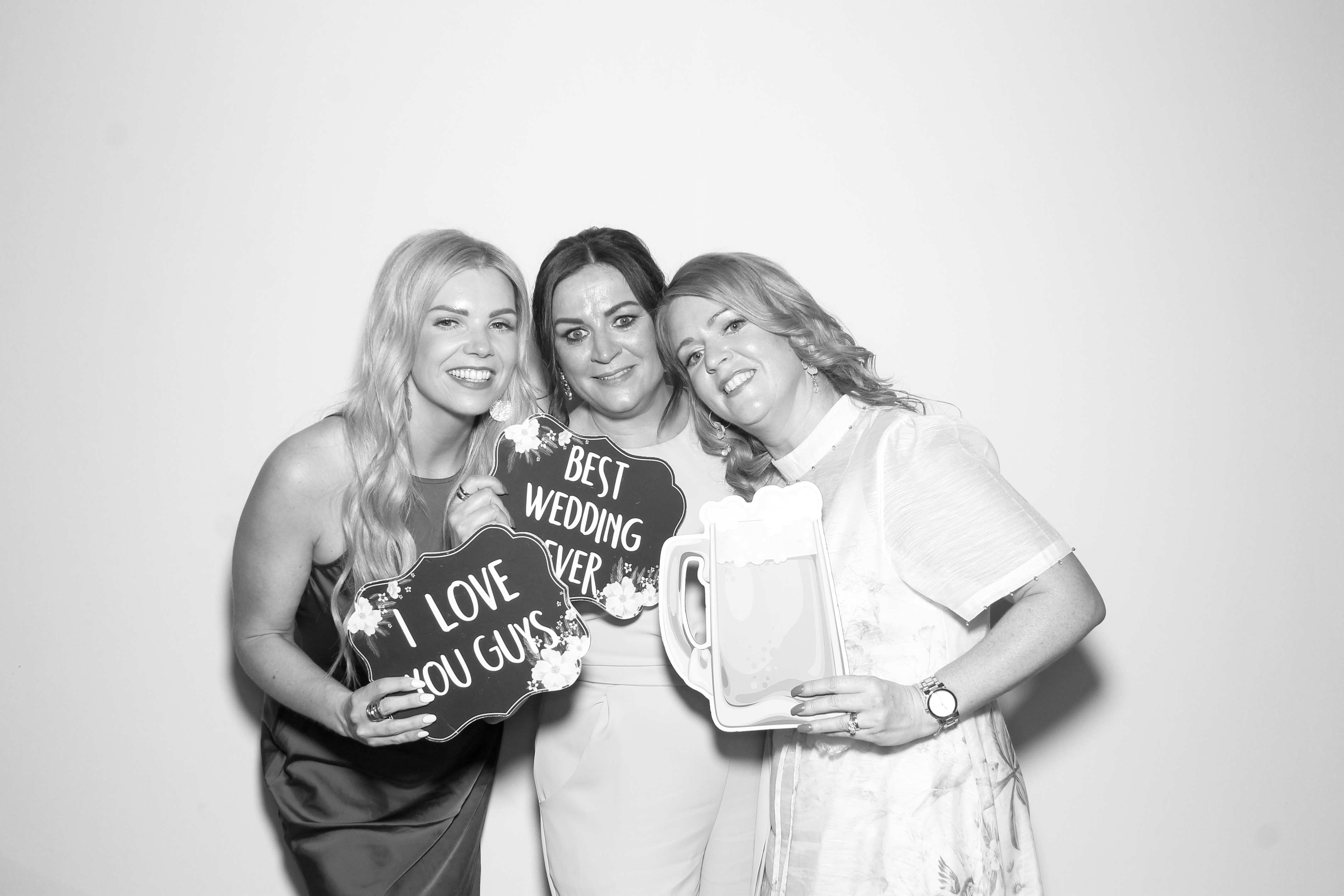 Roisin & Brendan | View more photos from the event at gallery.snapmagic.ie/u/SnapMagic/Roisin-Brendan