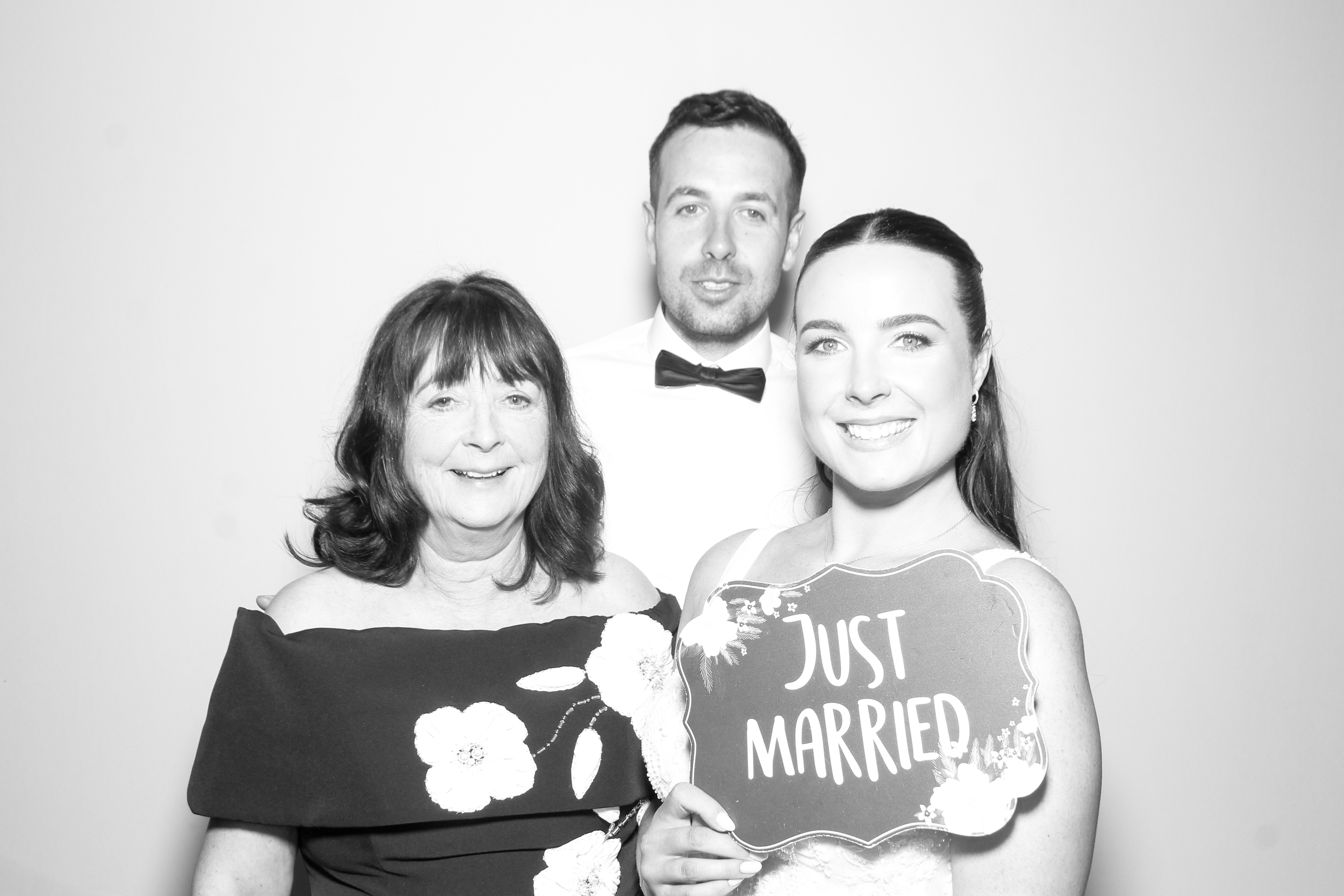 Roisin & Brendan | View more photos from the event at gallery.snapmagic.ie/u/SnapMagic/Roisin-Brendan