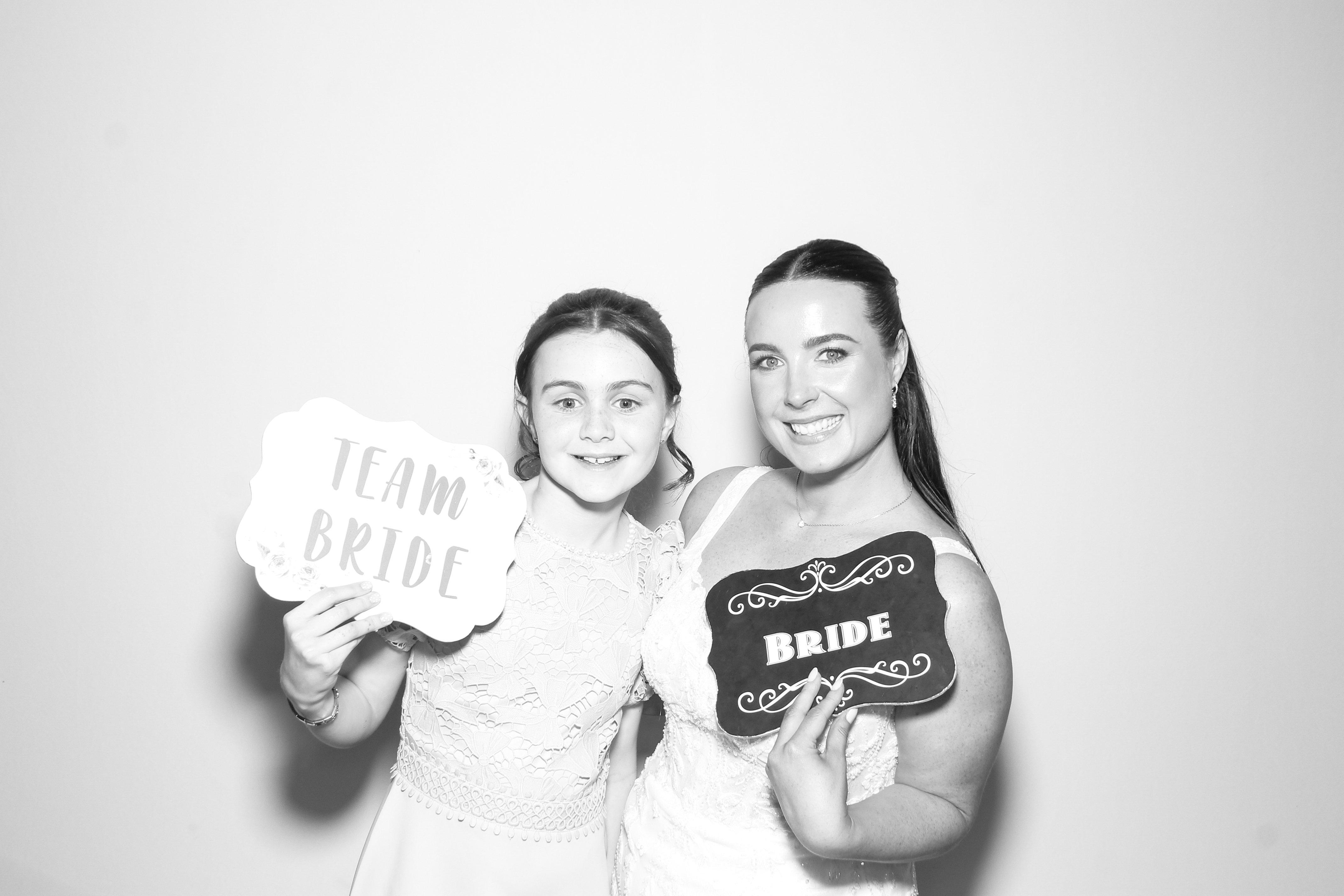 Roisin & Brendan | View more photos from the event at gallery.snapmagic.ie/u/SnapMagic/Roisin-Brendan