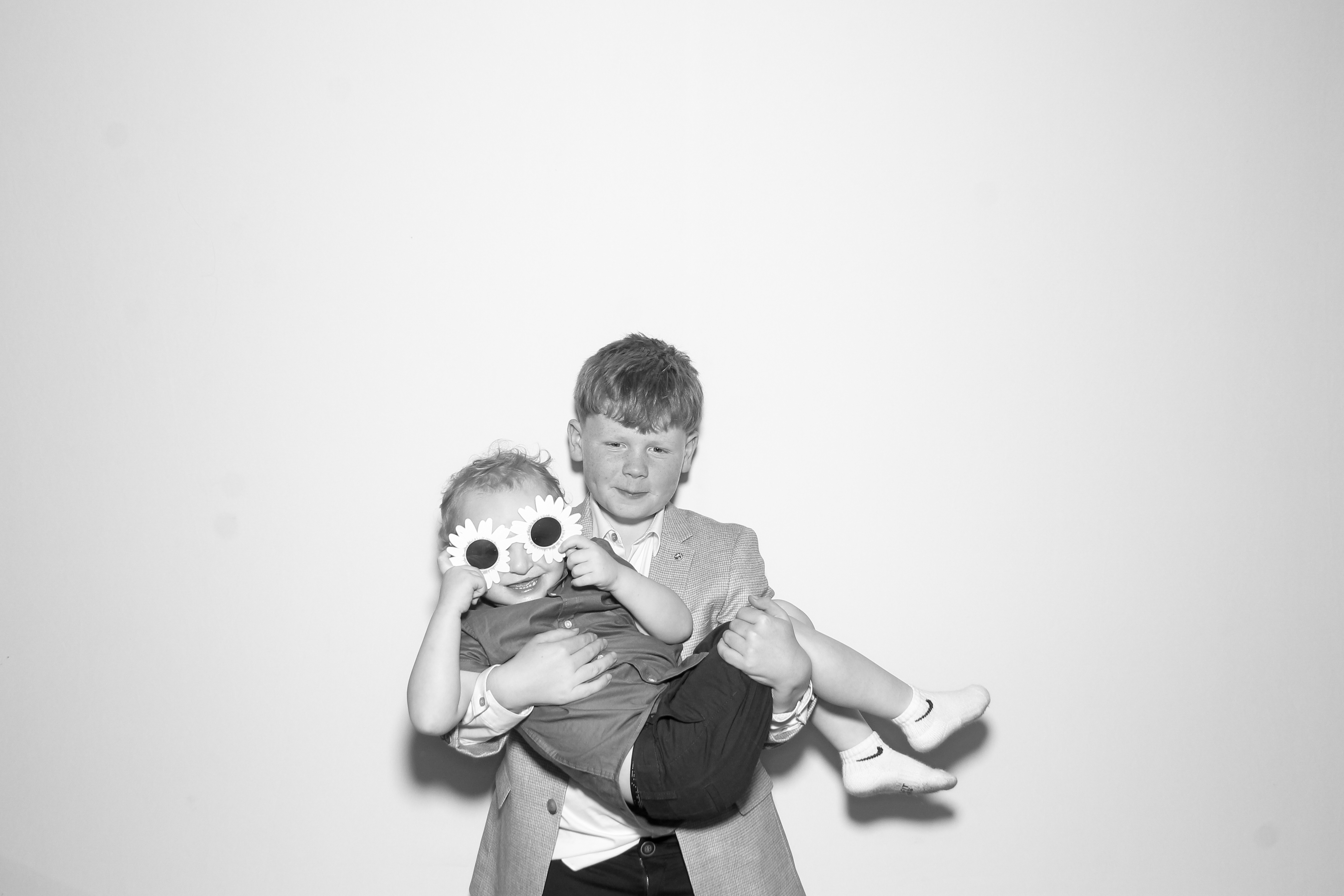 Roisin & Brendan | View more photos from the event at gallery.snapmagic.ie/u/SnapMagic/Roisin-Brendan