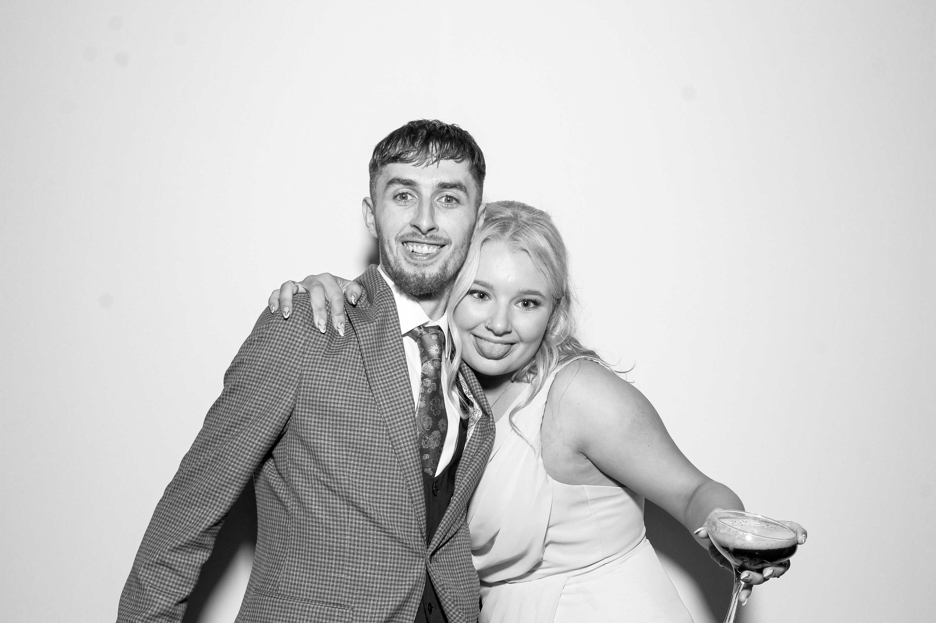 Sarah & Danny | View more photos from the event at gallery.snapmagic.ie/u/SnapMagic/Sarah-Danny