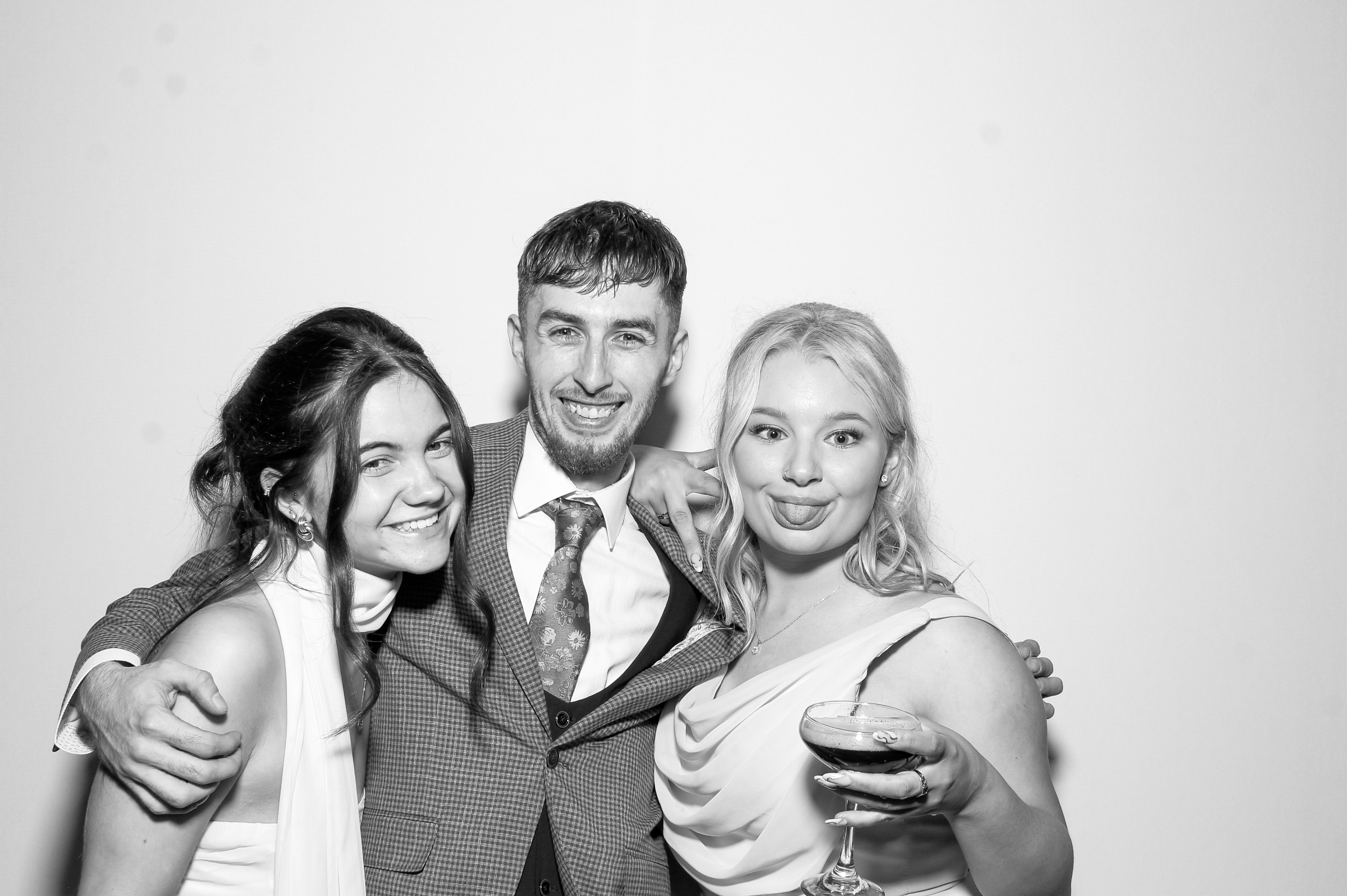 Sarah & Danny | View more photos from the event at gallery.snapmagic.ie/u/SnapMagic/Sarah-Danny