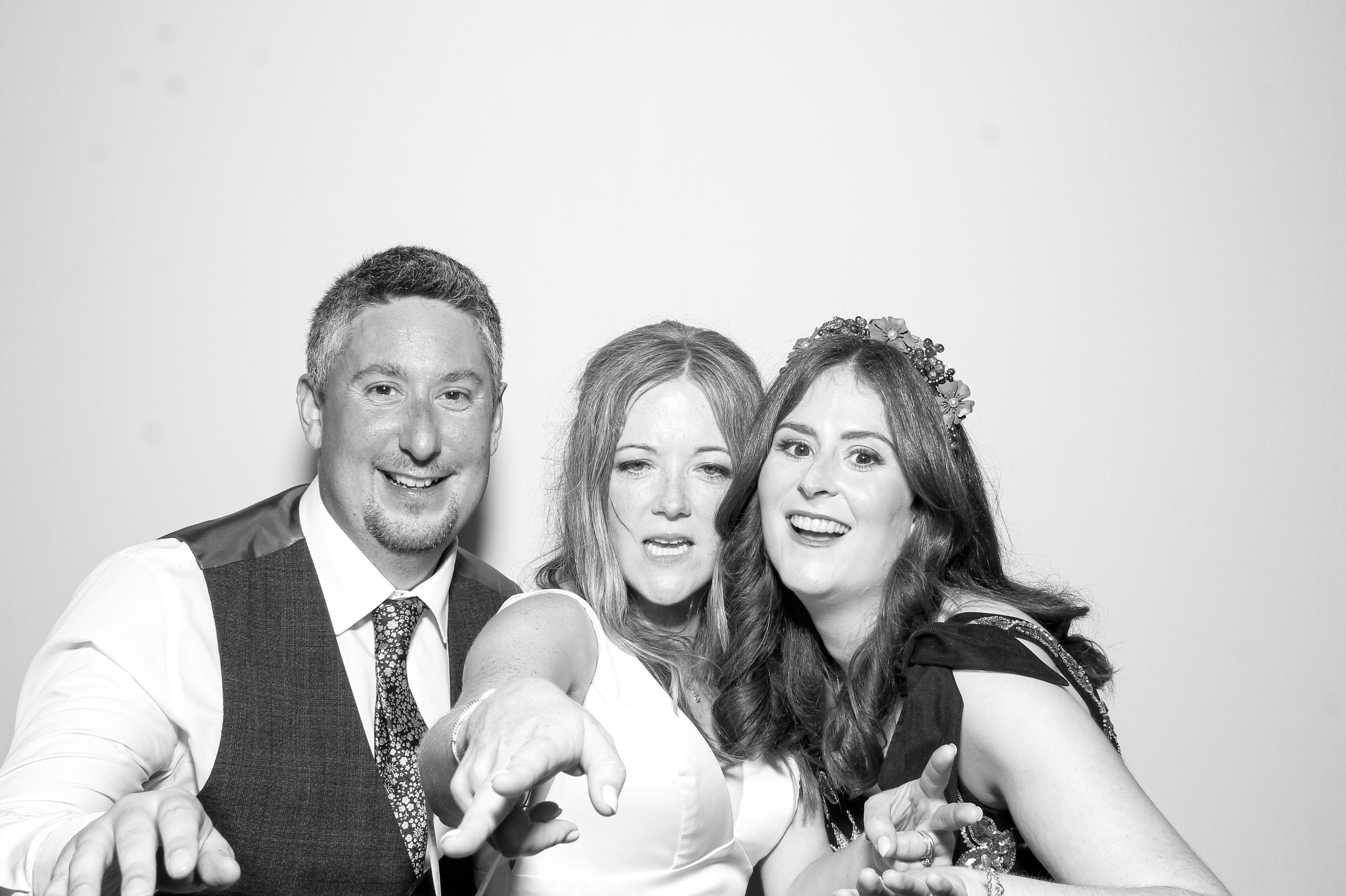 Sarah & Danny | View more photos from the event at gallery.snapmagic.ie/u/SnapMagic/Sarah-Danny