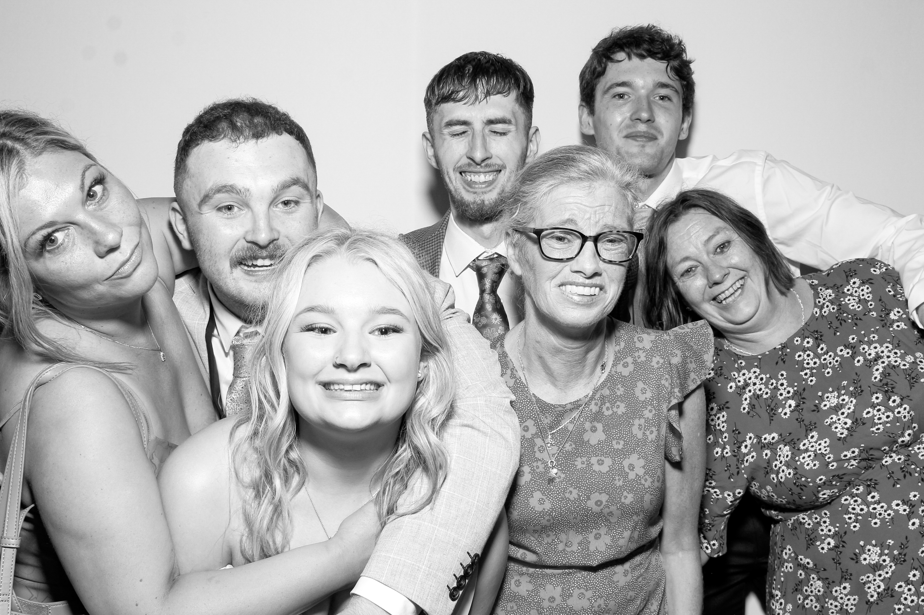 Sarah & Danny | View more photos from the event at gallery.snapmagic.ie/u/SnapMagic/Sarah-Danny