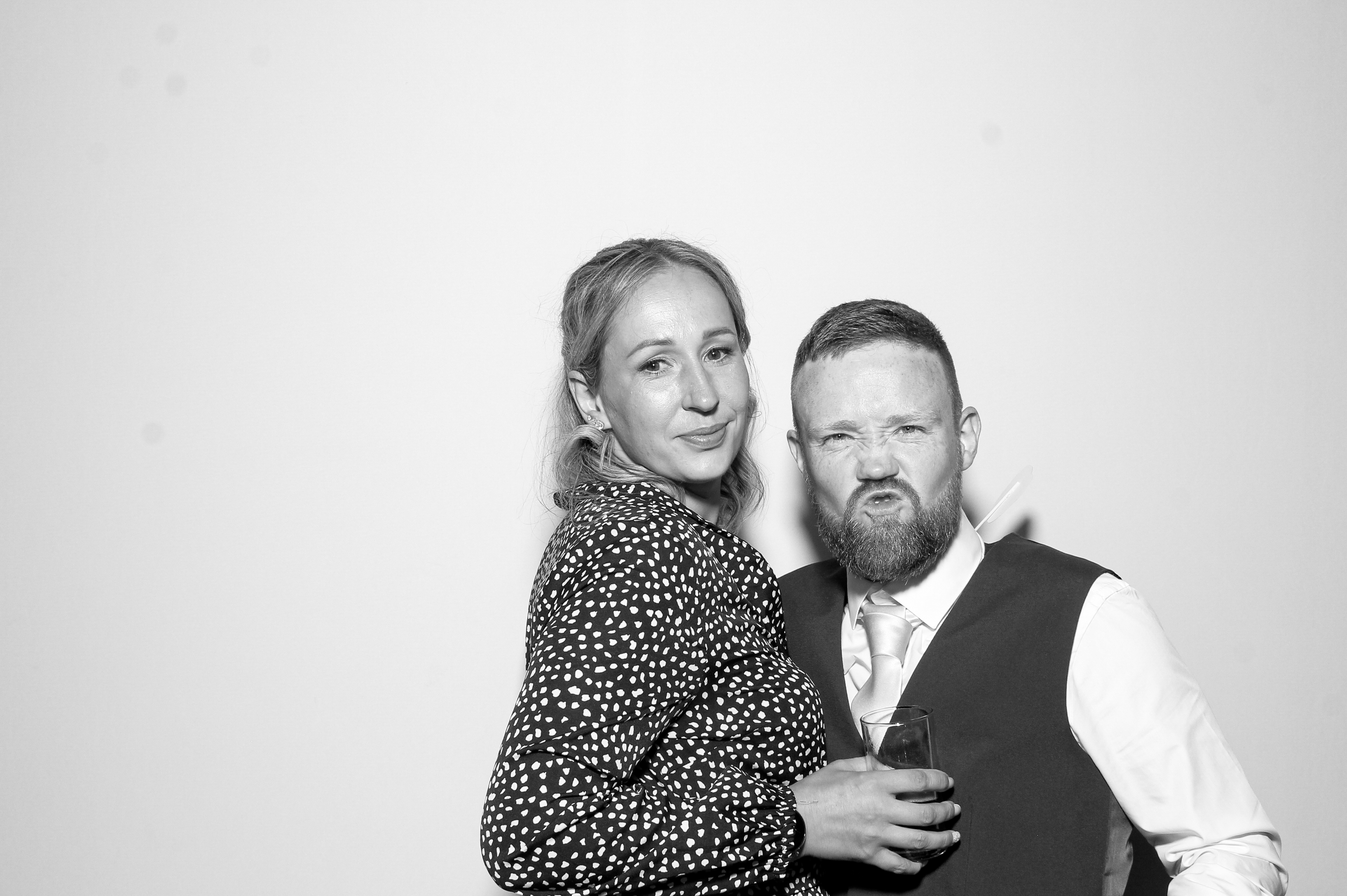 Sarah & Danny | View more photos from the event at gallery.snapmagic.ie/u/SnapMagic/Sarah-Danny