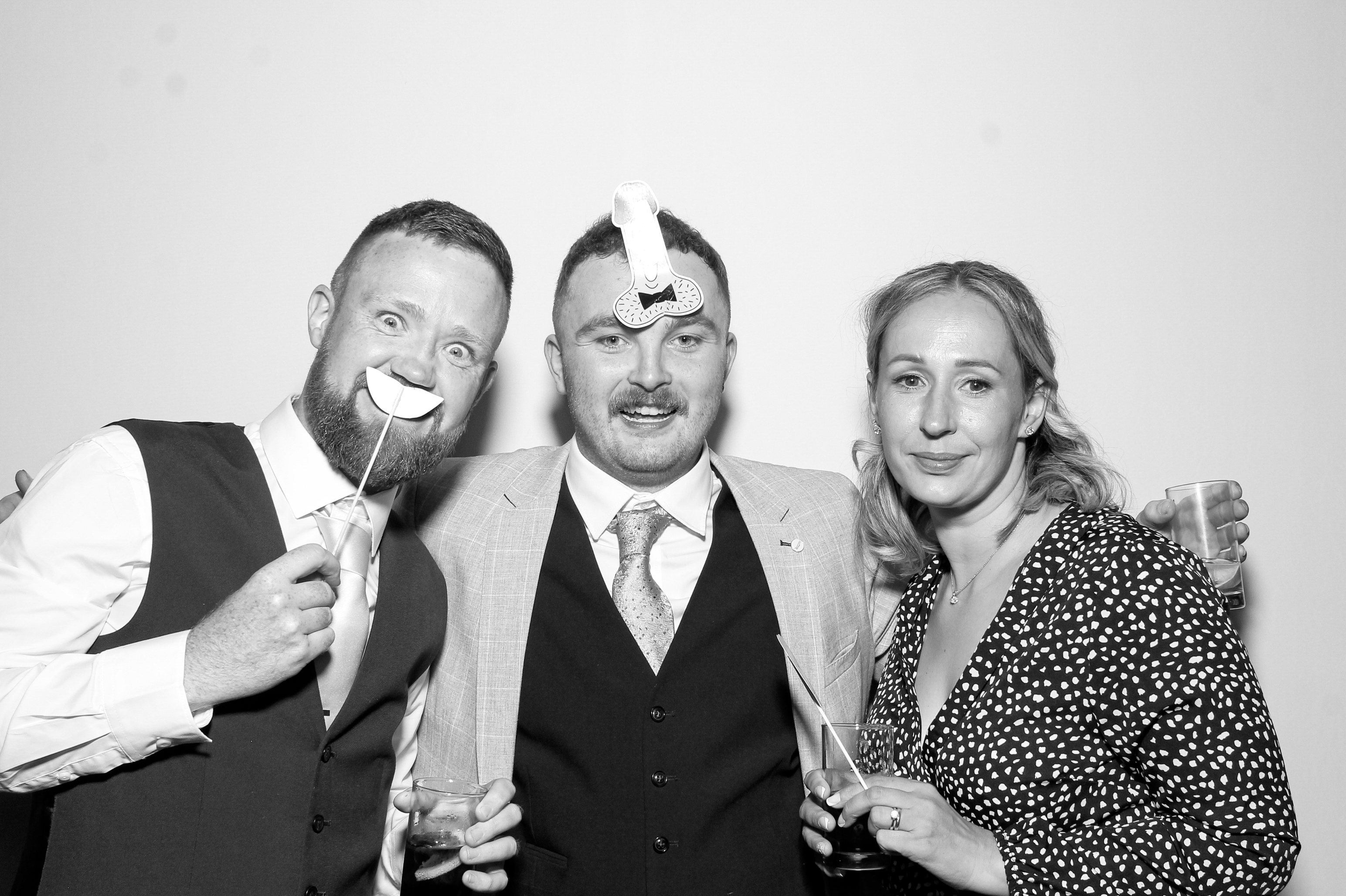 Sarah & Danny | View more photos from the event at gallery.snapmagic.ie/u/SnapMagic/Sarah-Danny