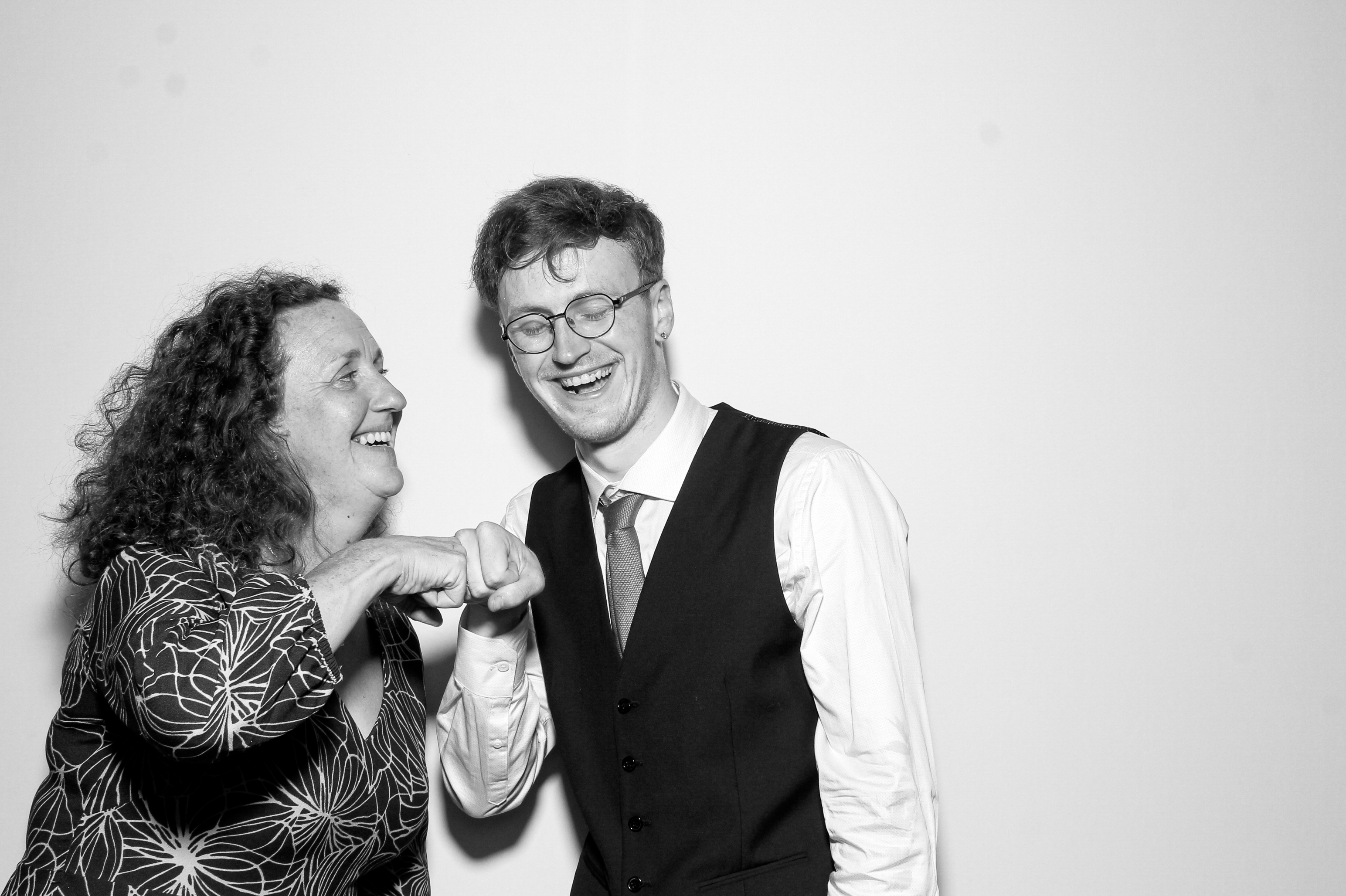 Sarah & Danny | View more photos from the event at gallery.snapmagic.ie/u/SnapMagic/Sarah-Danny